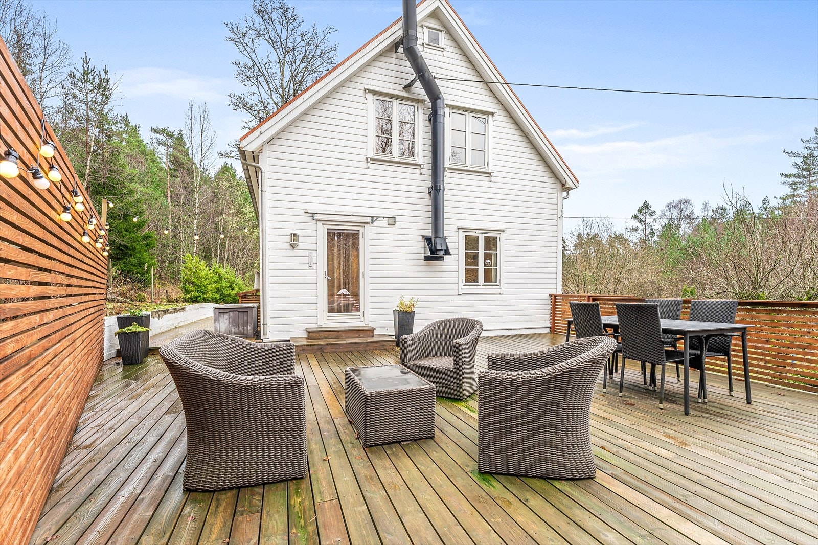 Stor, vestvendt terrasse Galleribilde