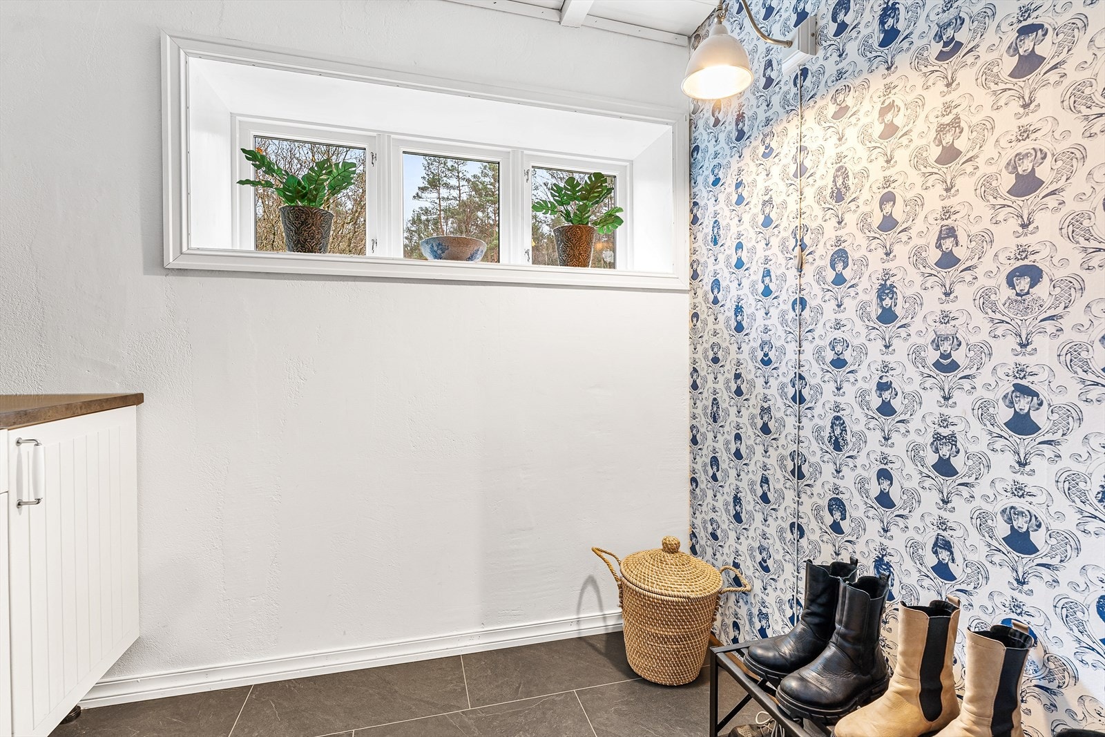 Kjellerbod Galleribilde