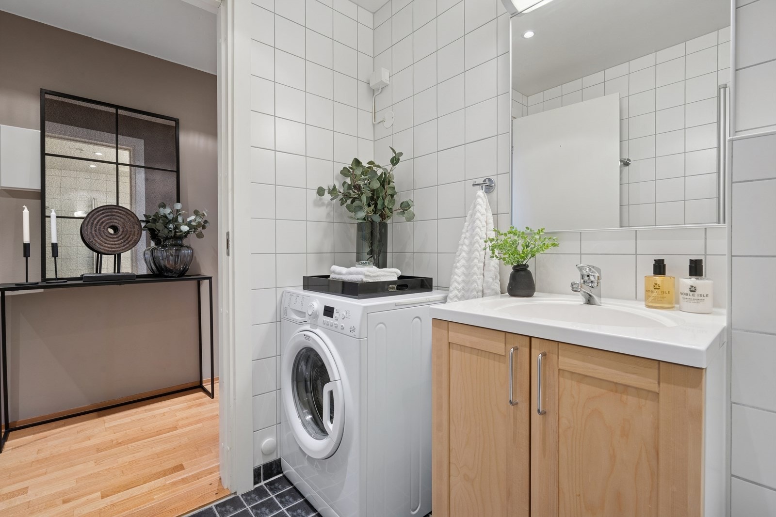 Opplegg for vaskemaskin. Galleribilde