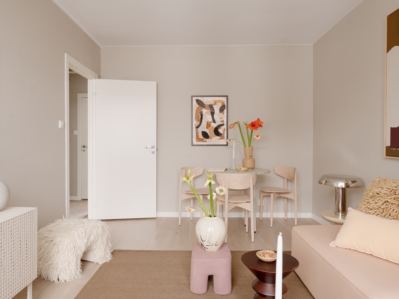 Det lyse palettet gjør det enkelt å innrede etter eget ønske og behov. Galleribilde