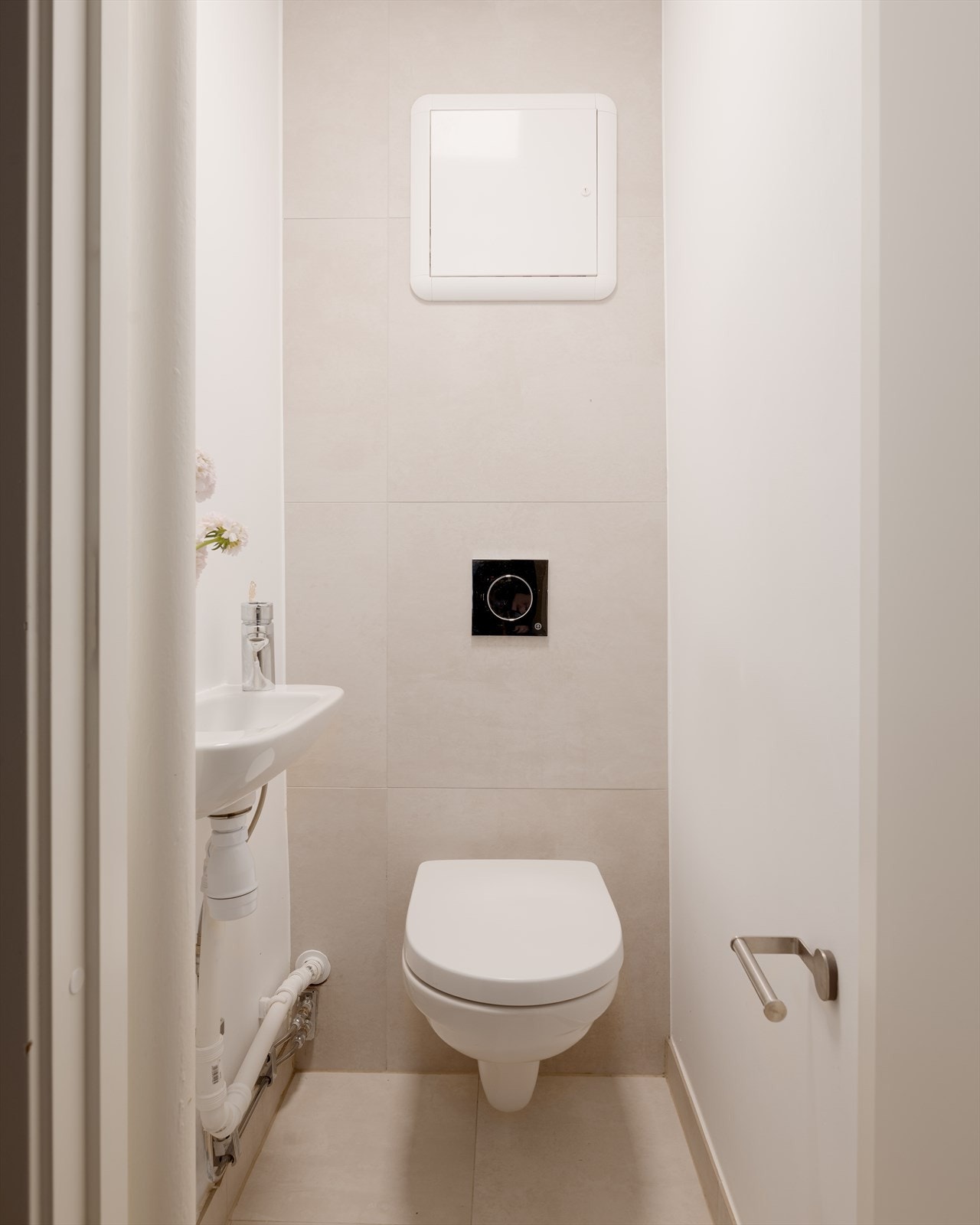 I entréen finner du også et praktisk separat toalett. Galleribilde