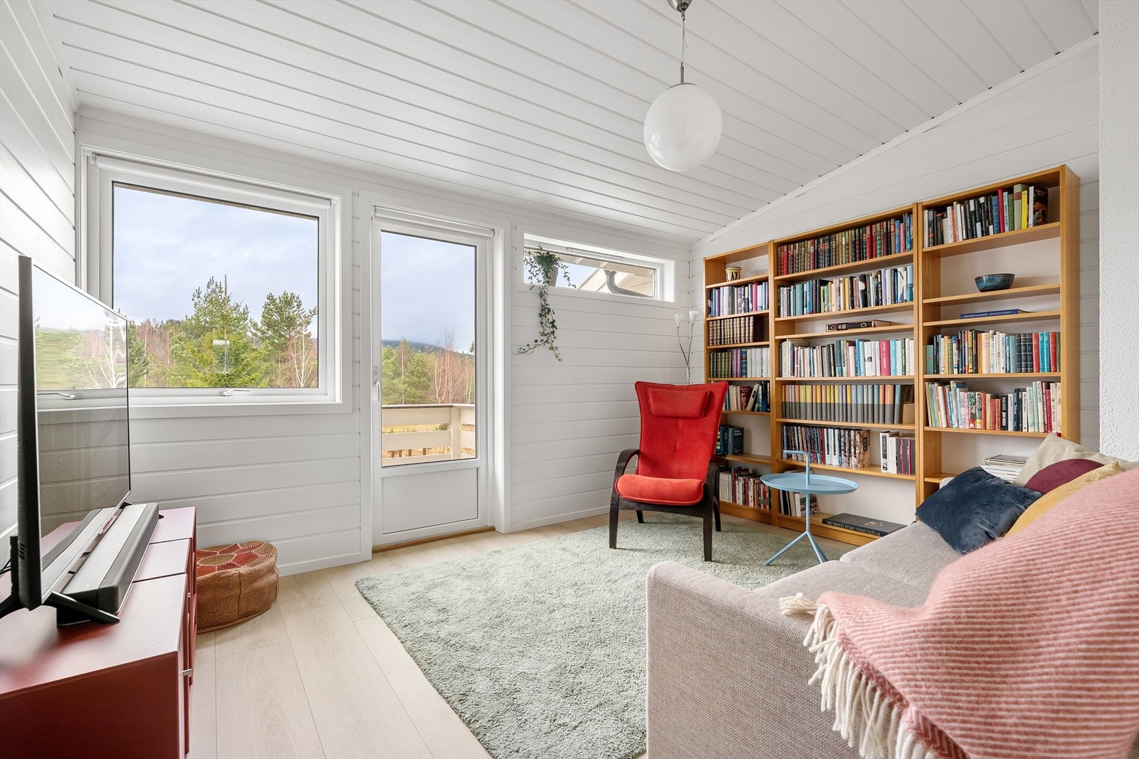 Ekstra stue som egner seg godt som TV-stue, lekerom eller hjemmekontor Galleribilde