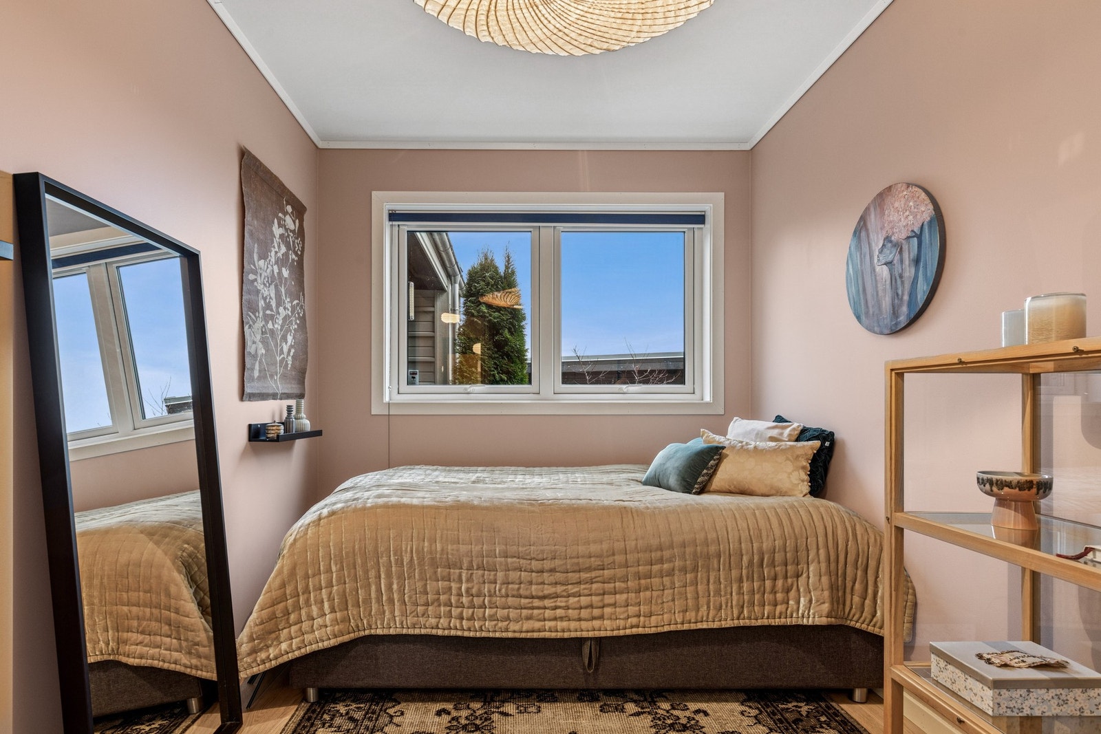 Boligen har flere soverom av god størrelse. Galleribilde