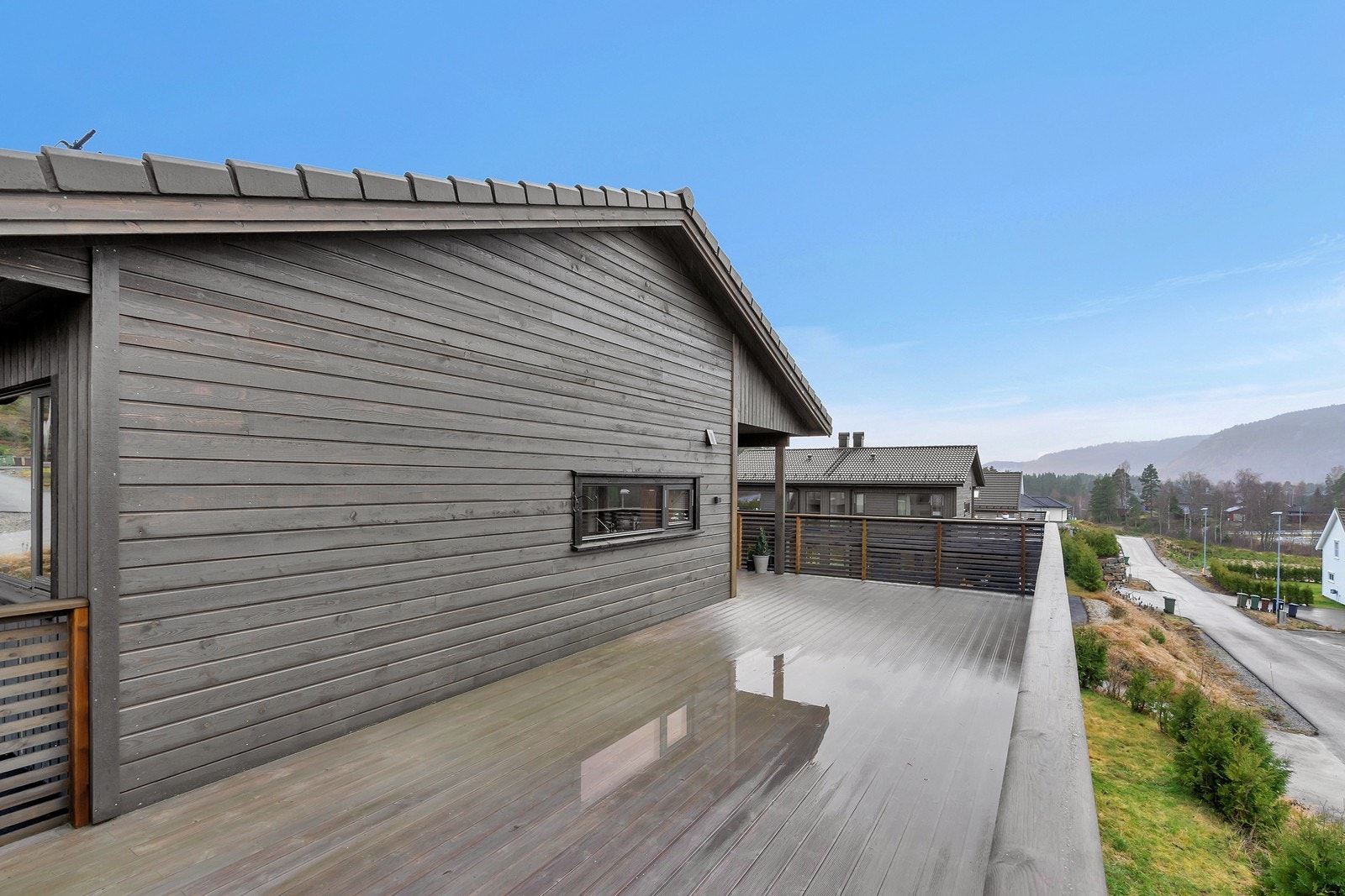 Umiddelbar nærhet til barnehage, skole og idrettshall Galleribilde