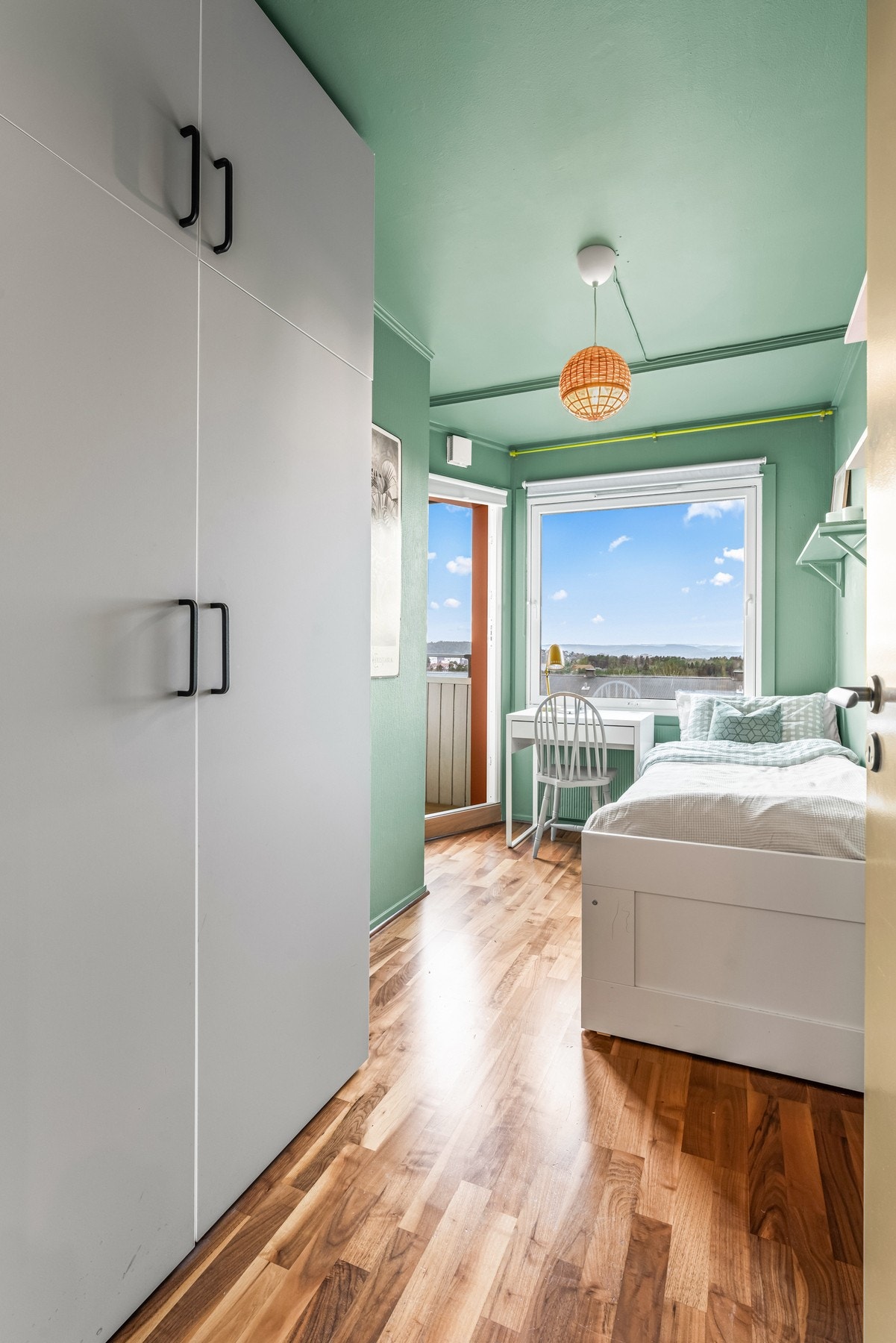 Fra badet tar vi turen videre inn på soverommene. Galleribilde