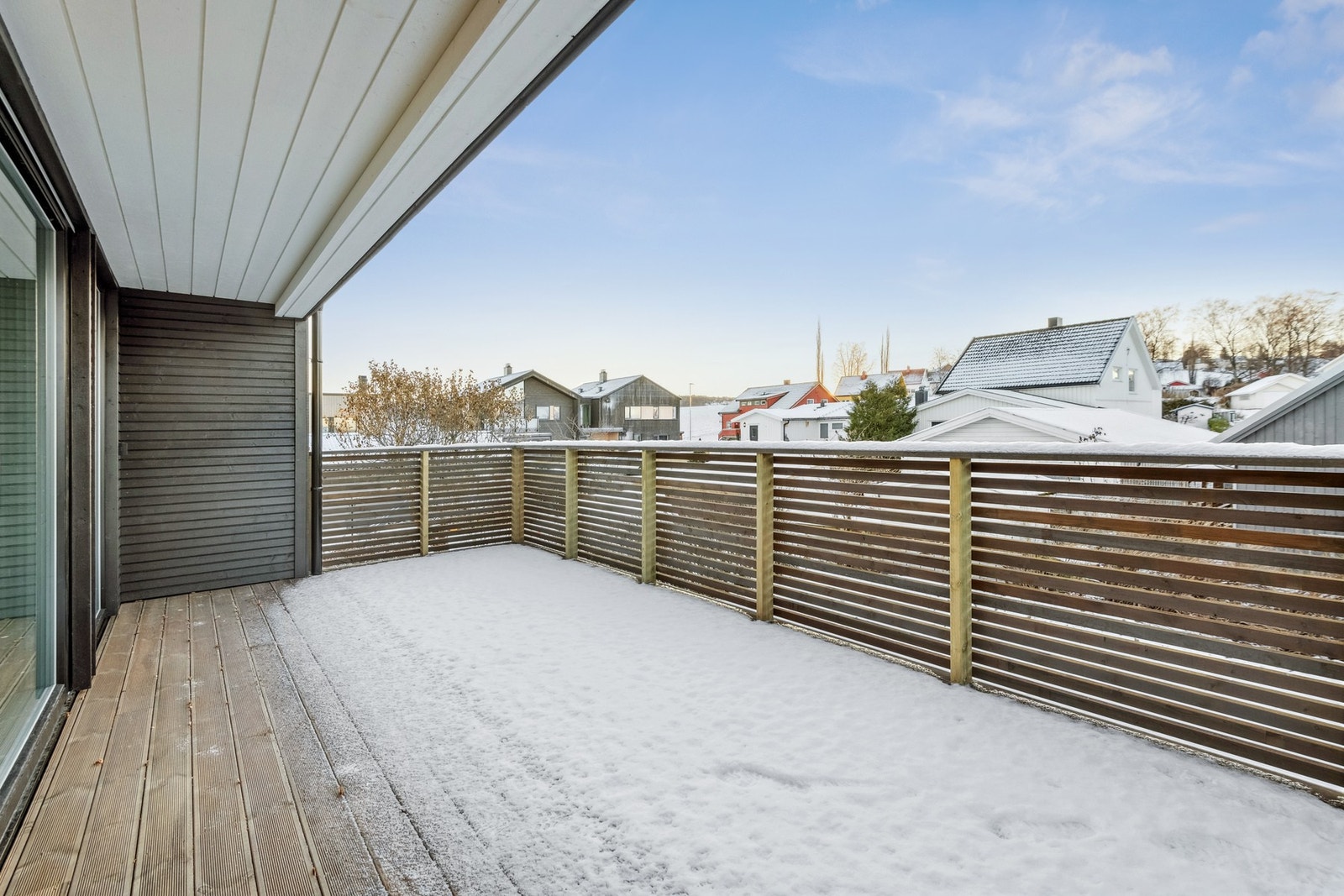 Her har du sola fra midt på dagen til godt utover ettermiddagen/kvelden. Galleribilde