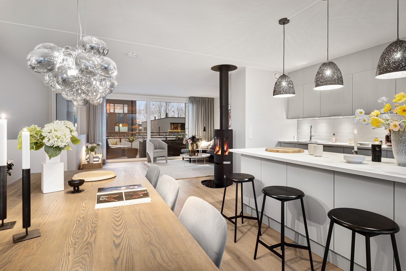 Boligen har en moderne og velholdt standard fra byggeår 2020 - flytt rett inn! Galleribilde