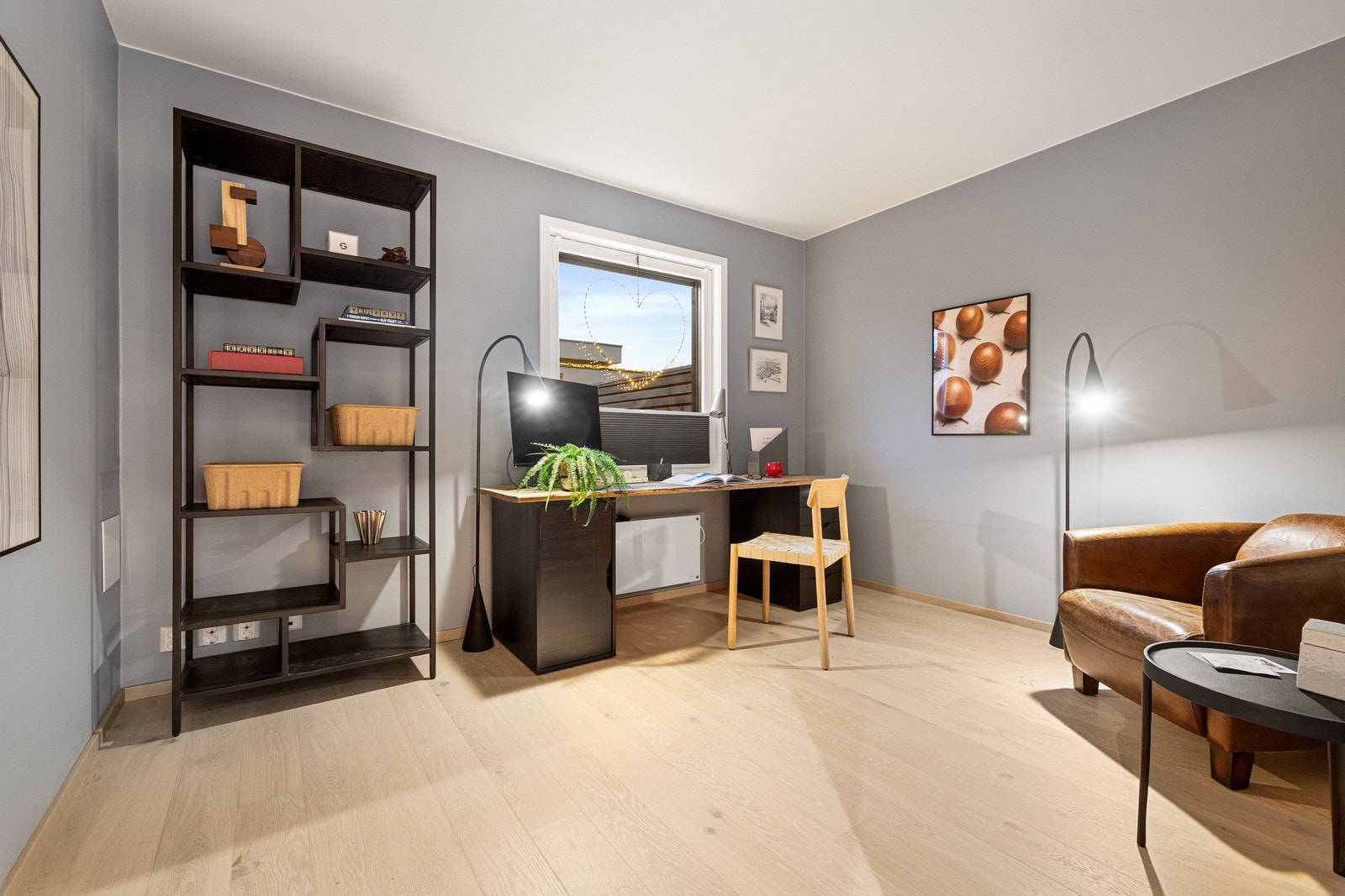 Soverom III, innredet til kontor. Galleribilde