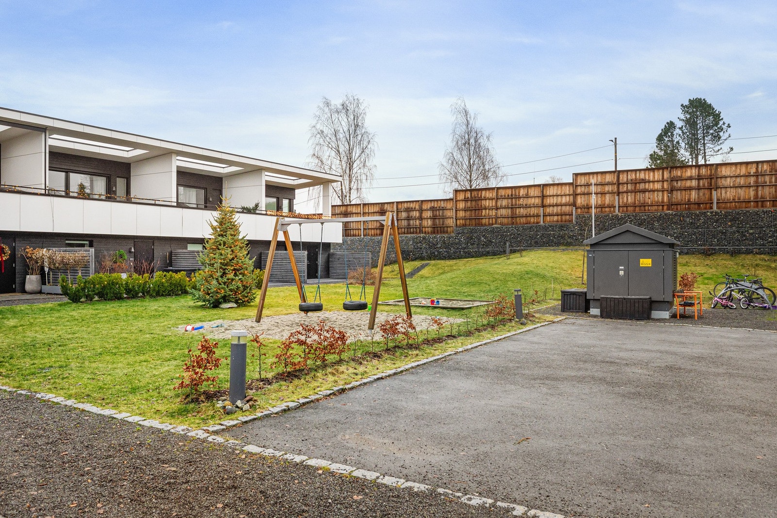 I Jaktlia bor du i et rolig og trygt nabolag med nærhet til skole, barnehage, trening, natur og fritidsaktiviteter. Galleribilde