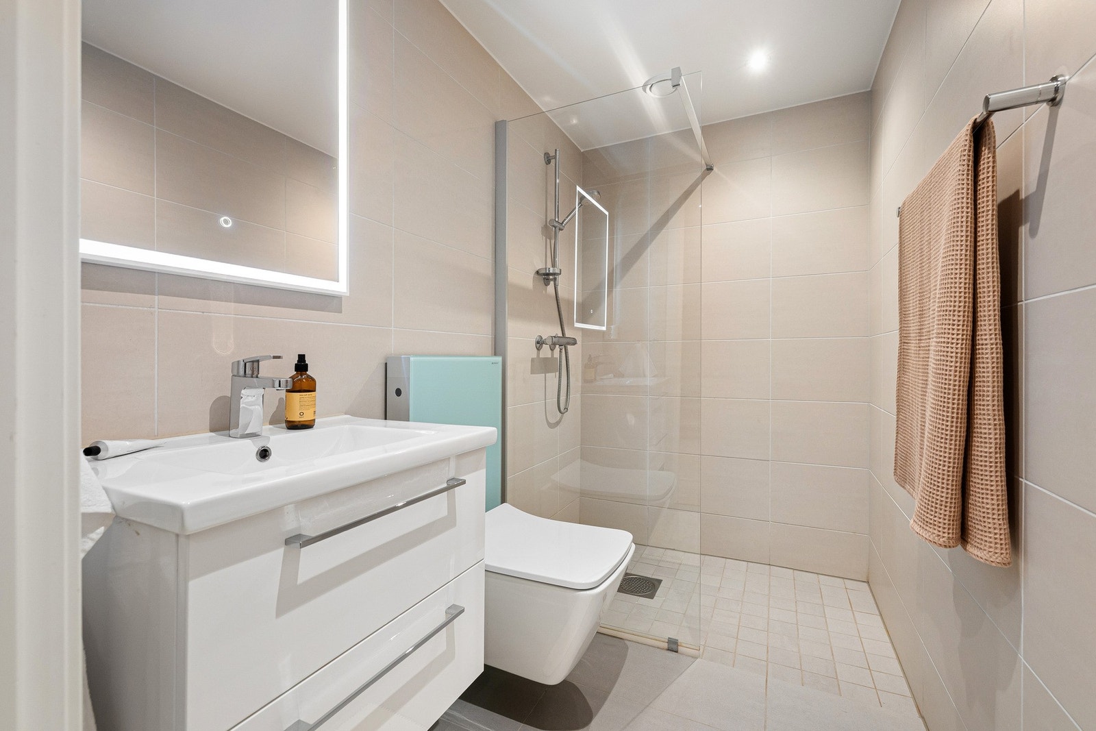 Bad II. Galleribilde