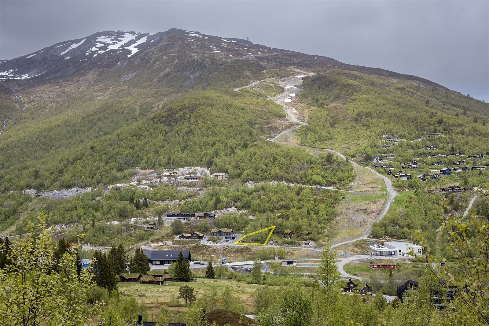 Eksklusiv tomt med panoramautsikt og ski-in/ski-out til noen av Skandinavias beste frikjøringsområder. Galleribilde
