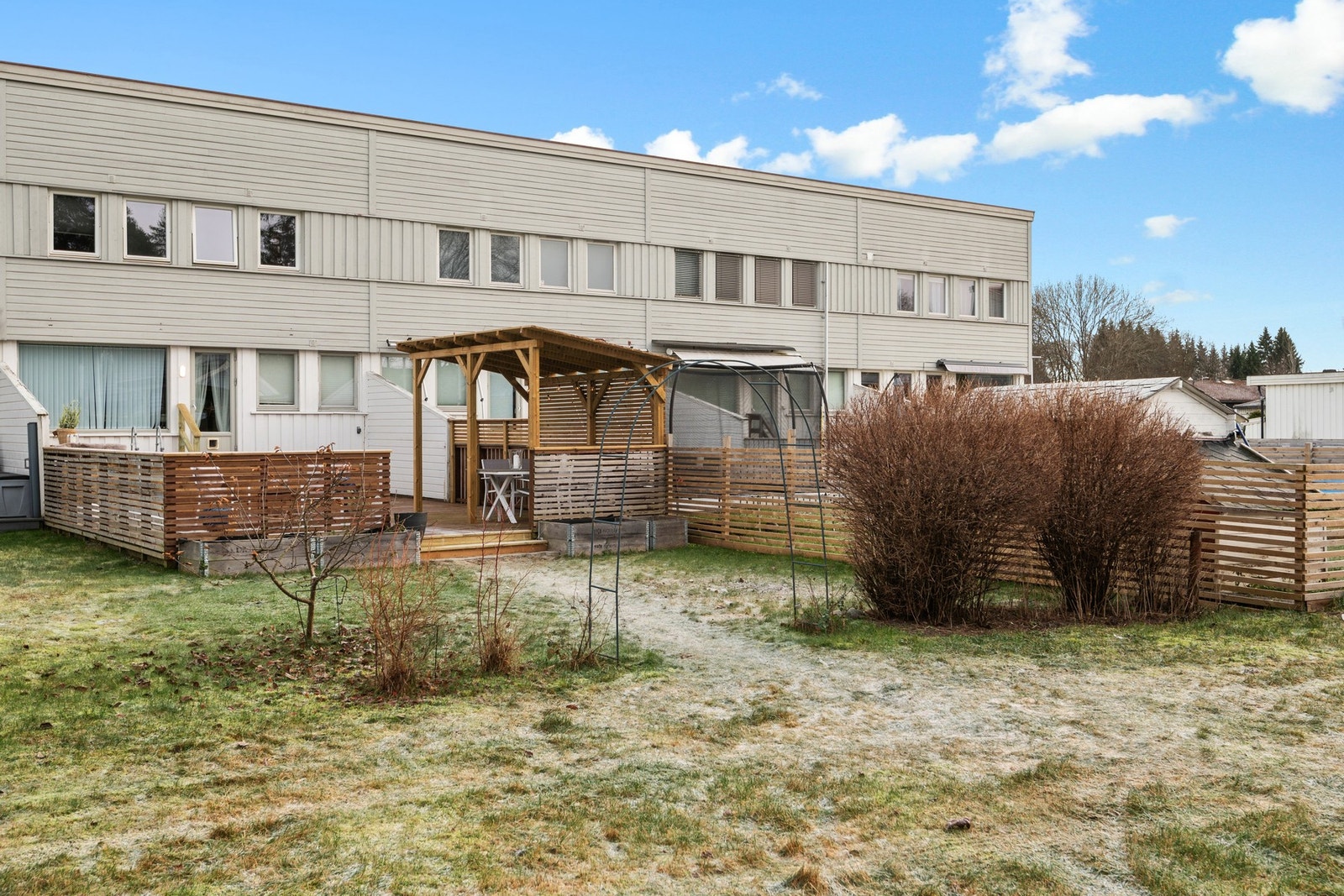 Her ligger alt til rette for et trygt og komfortabelt familieliv. Galleribilde