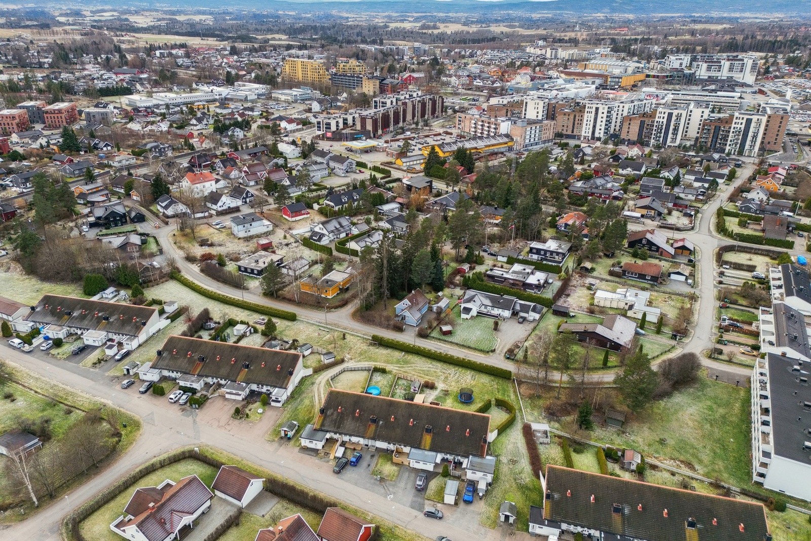 Her bor du med gangavstand til skoler, barnehager og flere flotte leke- og rekreasjonsområder. Galleribilde