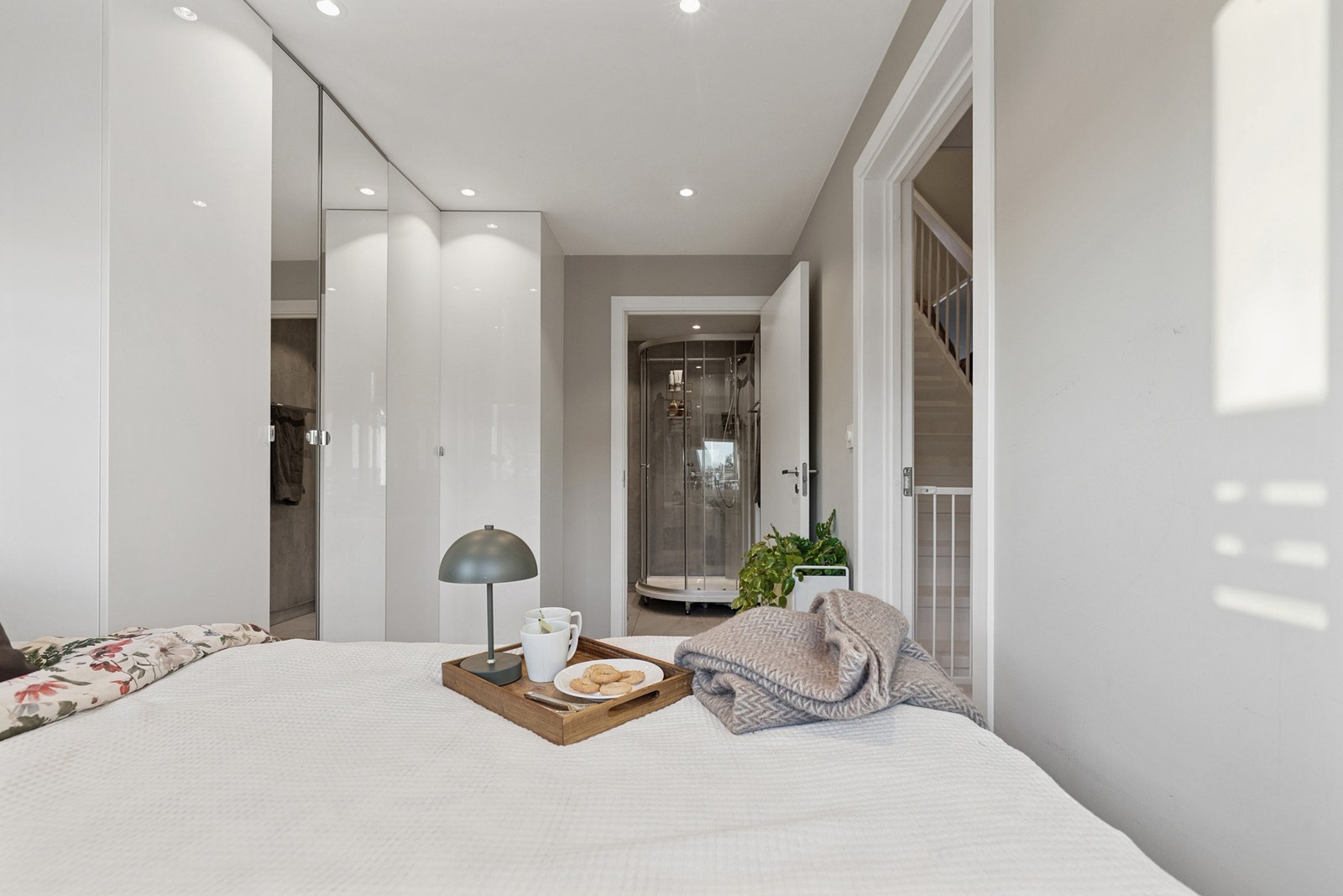 Herlig soverom med gode kvaliteter. Galleribilde