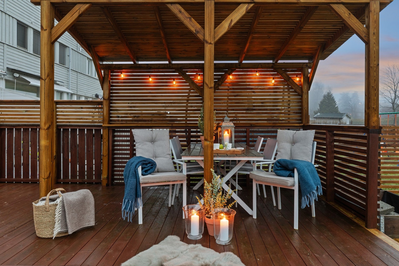 Hyggelig kveldsstemning fra terrassen. Galleribilde