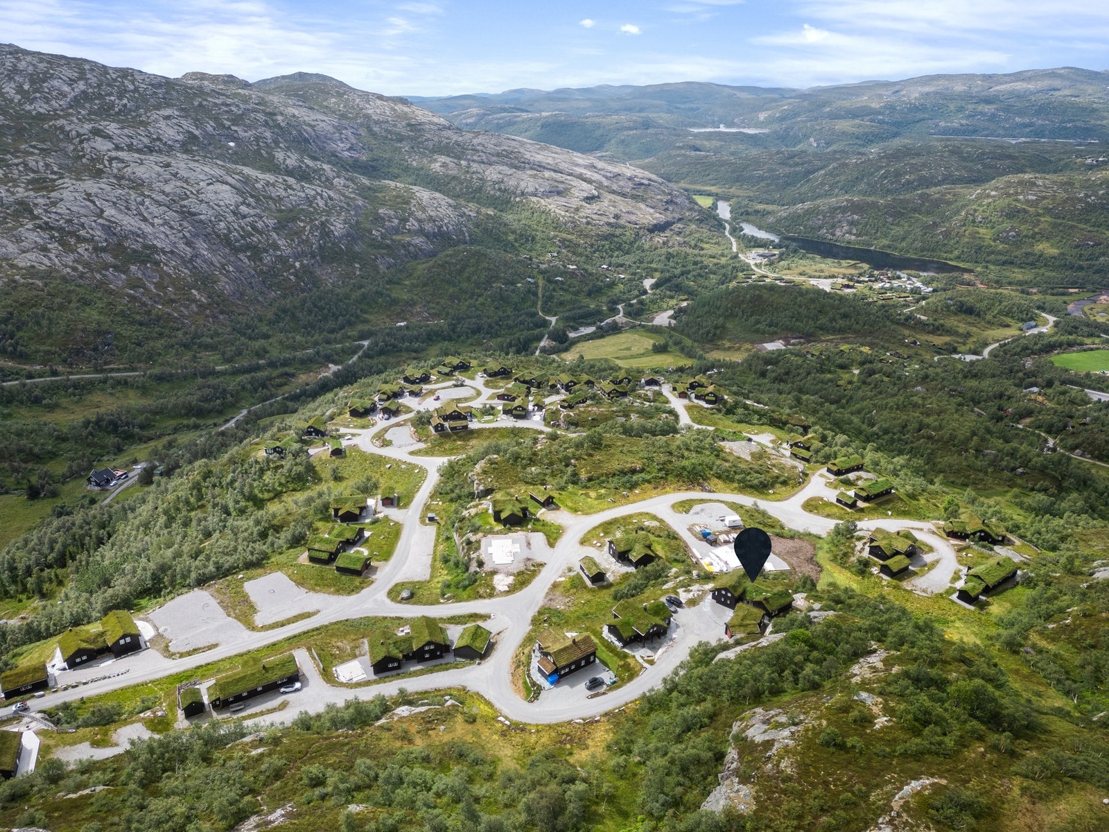 Nærområdet - Hytten ligger flott til med både turområder og skiløyper like utenfor døren. Galleribilde