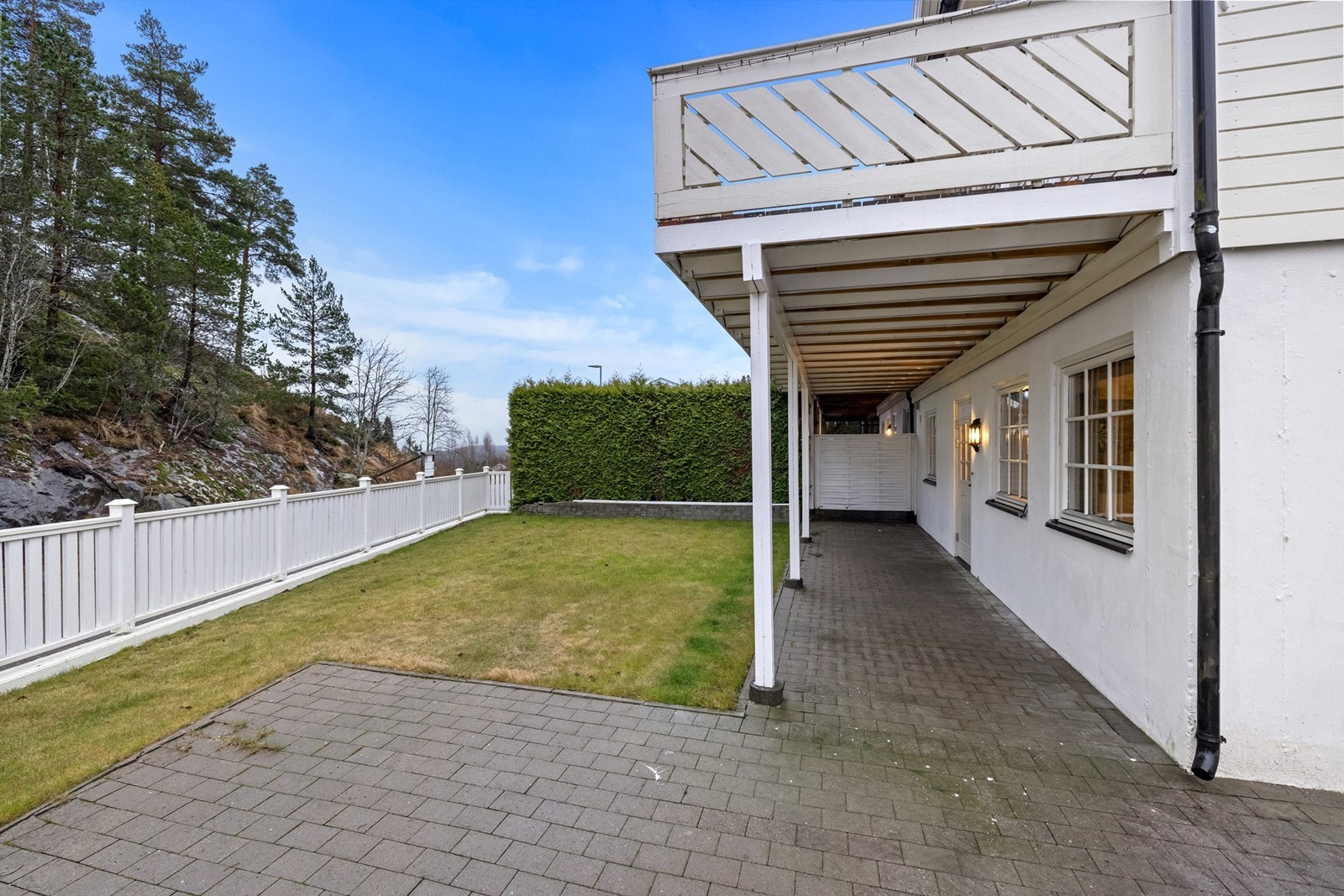 Hverdagslogistikken er enkel med gangavstand til både Hauglia skole og Melgård barnehage. Galleribilde