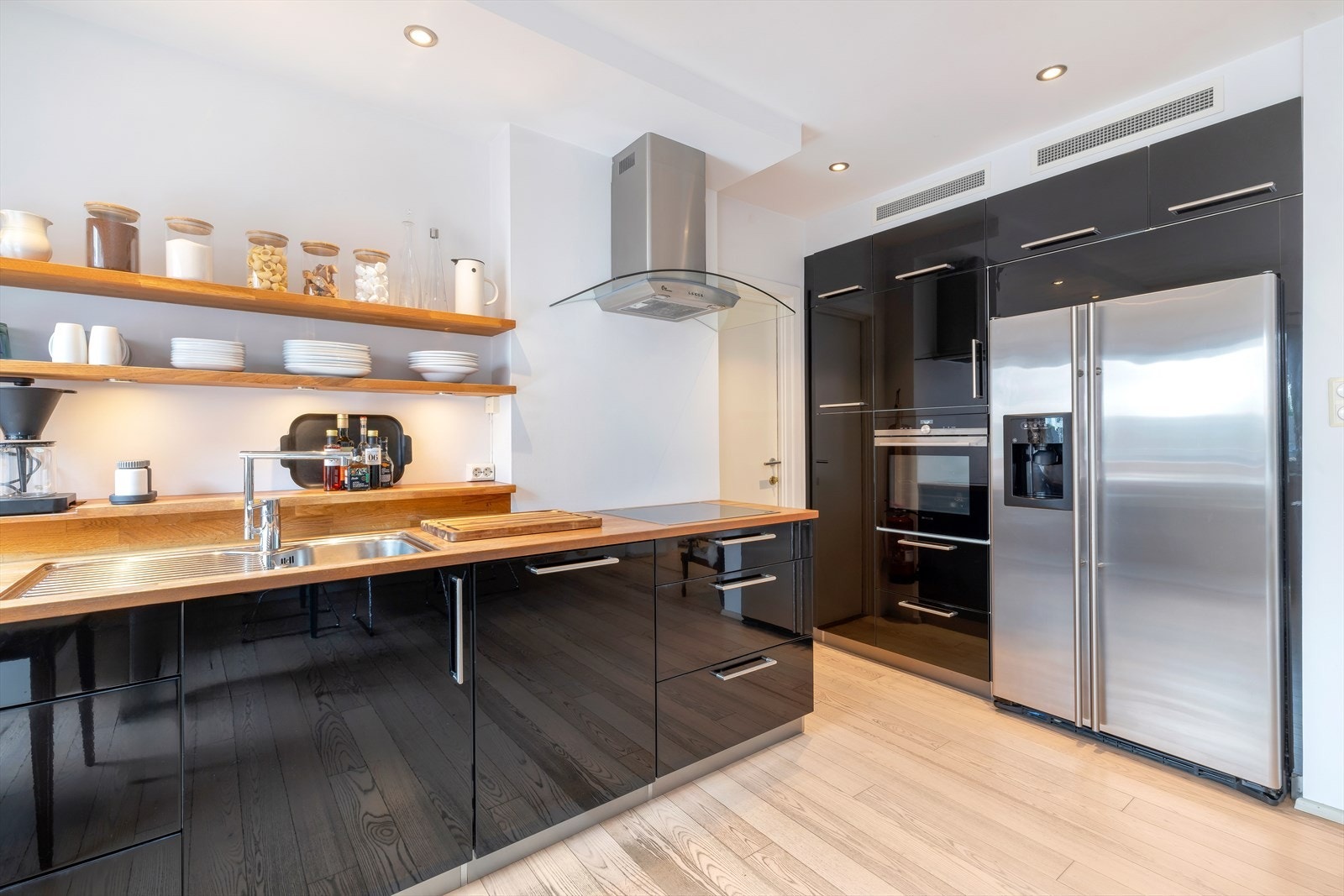 Amerikansk kjøleskap medfølger Galleribilde