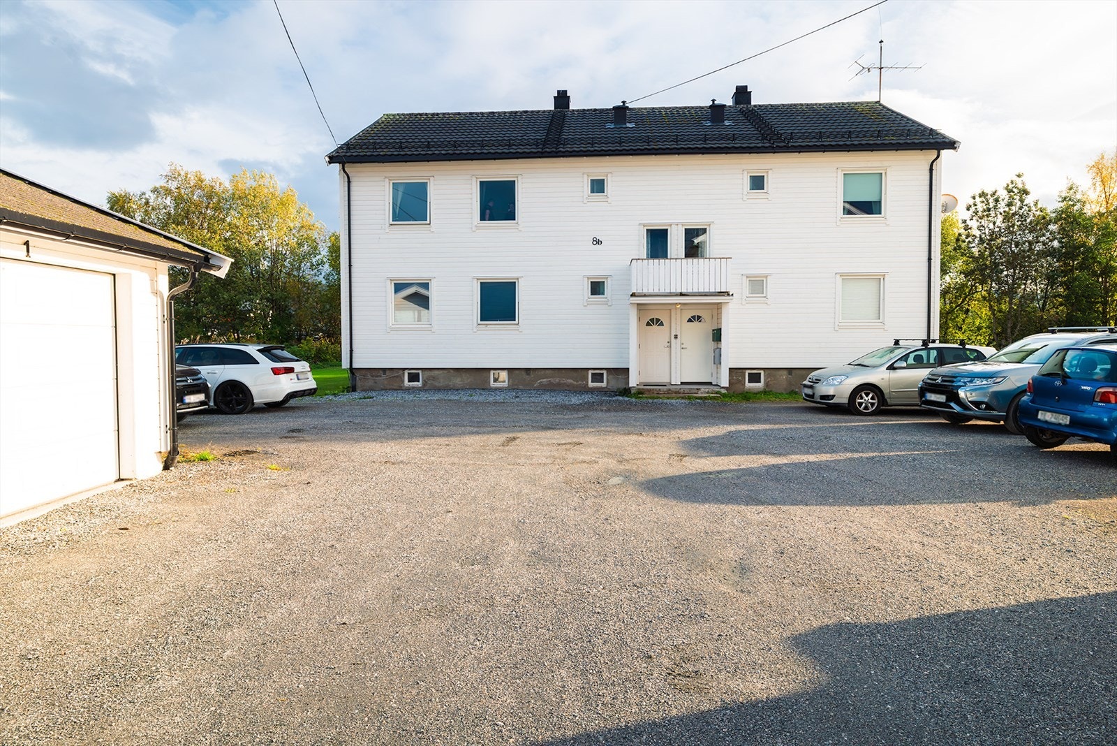 Nøyaktig alder på taktekke er ikke kjent, men det er trolig lagt nytt, tidlig på 2000 -
tallet. Galleribilde