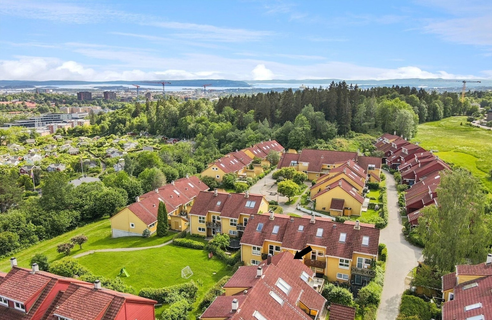 Naturskjønt og attraktivt boligområde på Gaustad med kort vei til både by og mark. Galleribilde