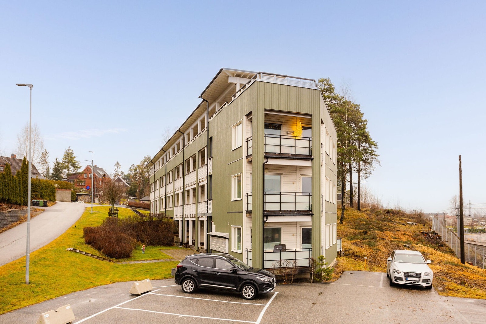 Velkommen til en hyggelig visning i Grønliveien 27. 3 min gange fra togstasjonen! Galleribilde