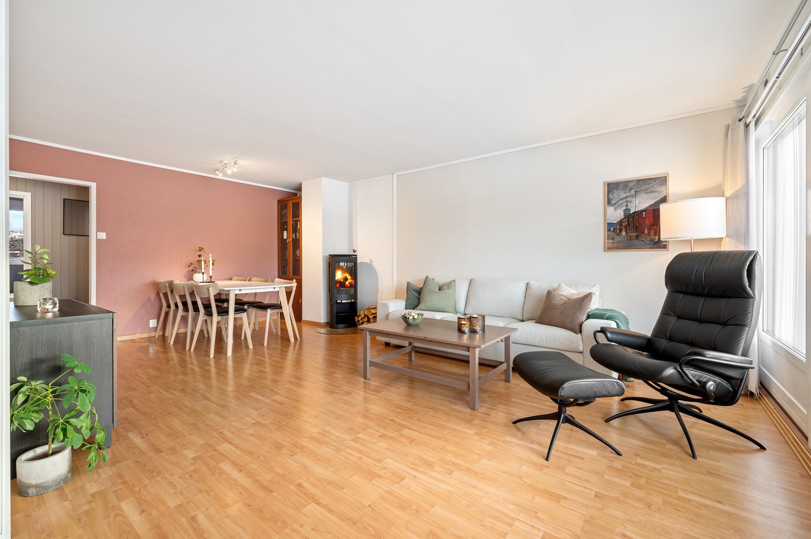 Stor stue på hele 25 m². Galleribilde