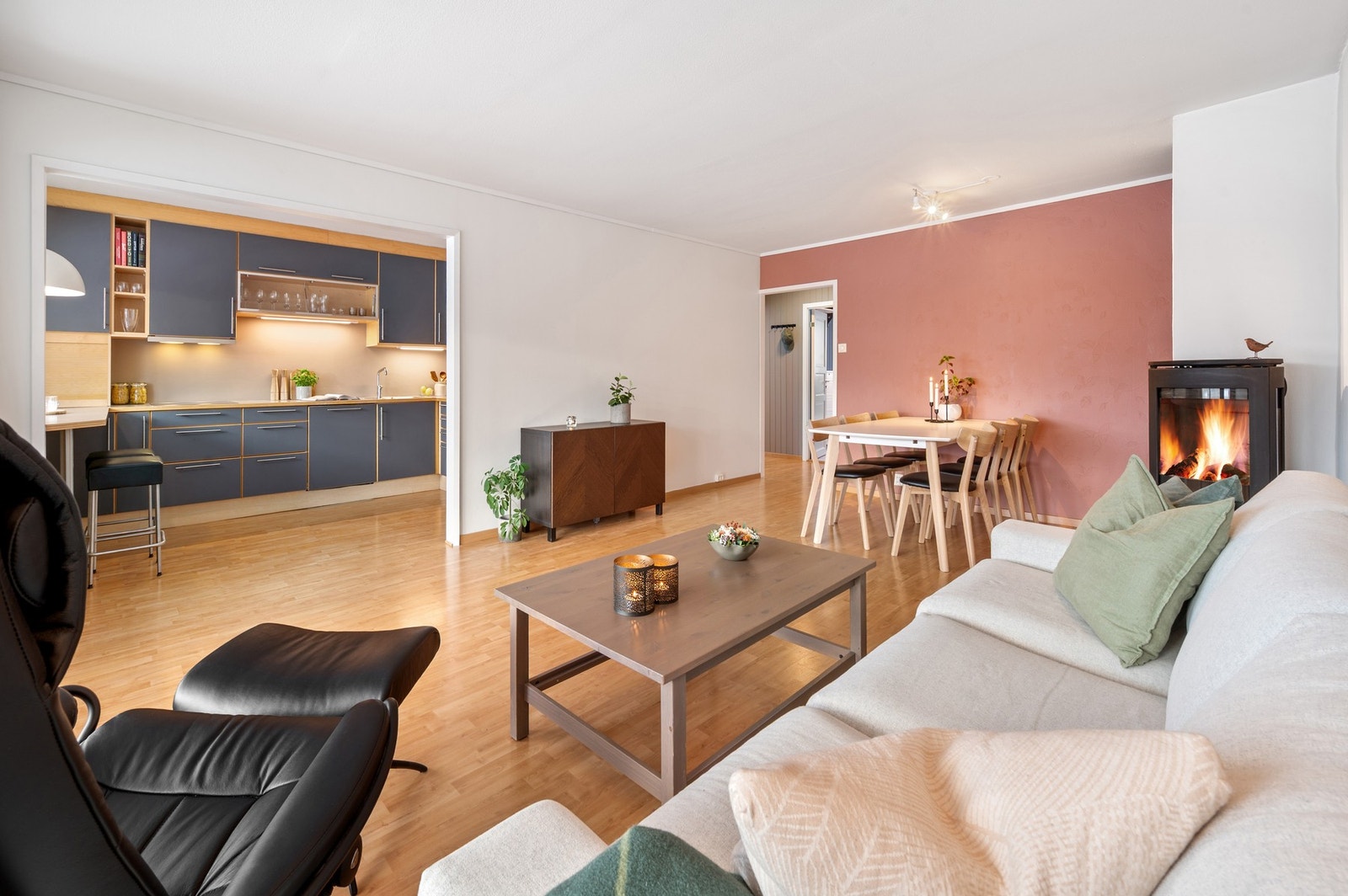 En romslig toppleilighet med en flott beliggenhet på Nardo. Galleribilde