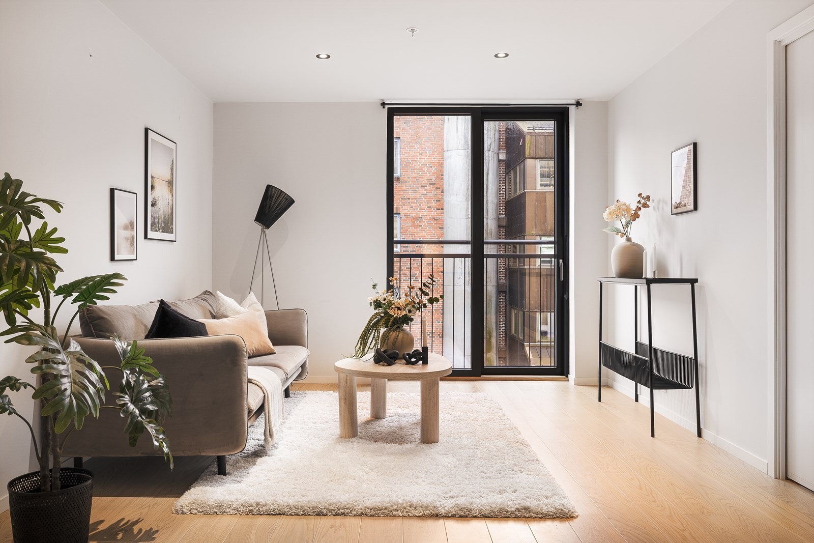 Det er valgt gode kvaliteter, som vannbåren varme i alle gulv, og en vakker parkett. Galleribilde