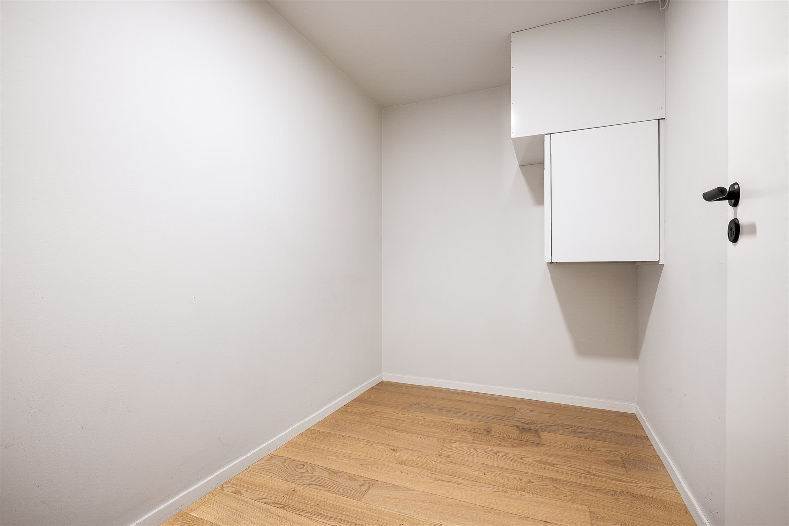 Romslig innvendig bod. Galleribilde