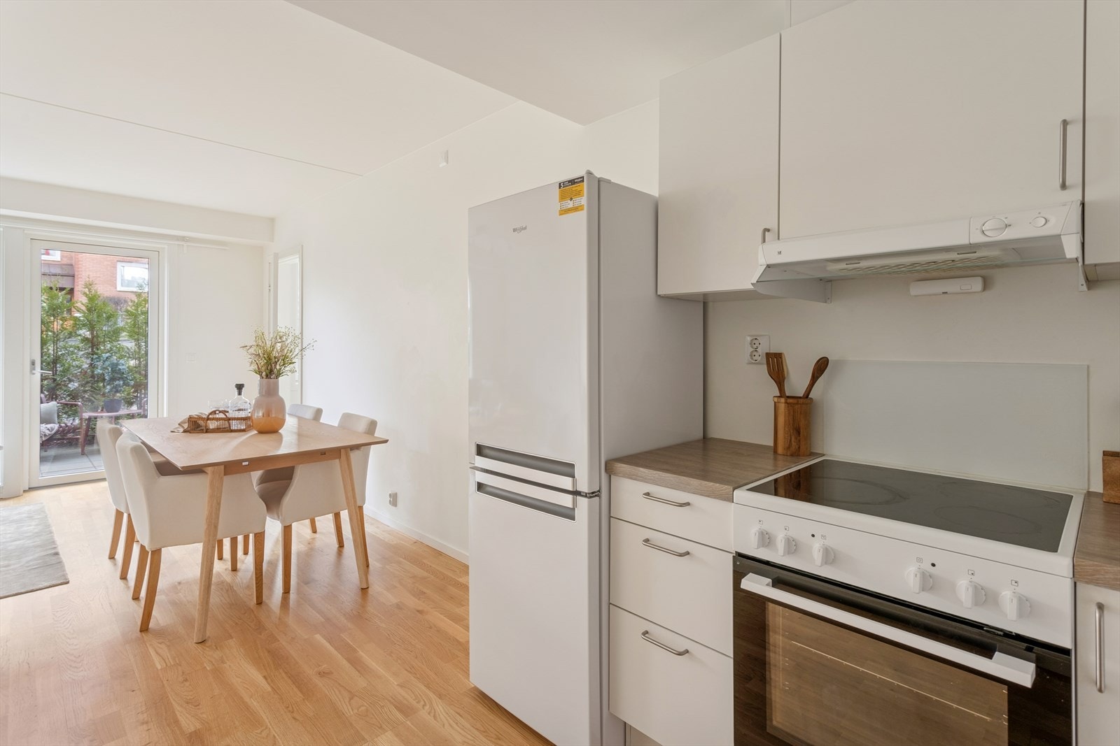 Plass for spisebord Galleribilde