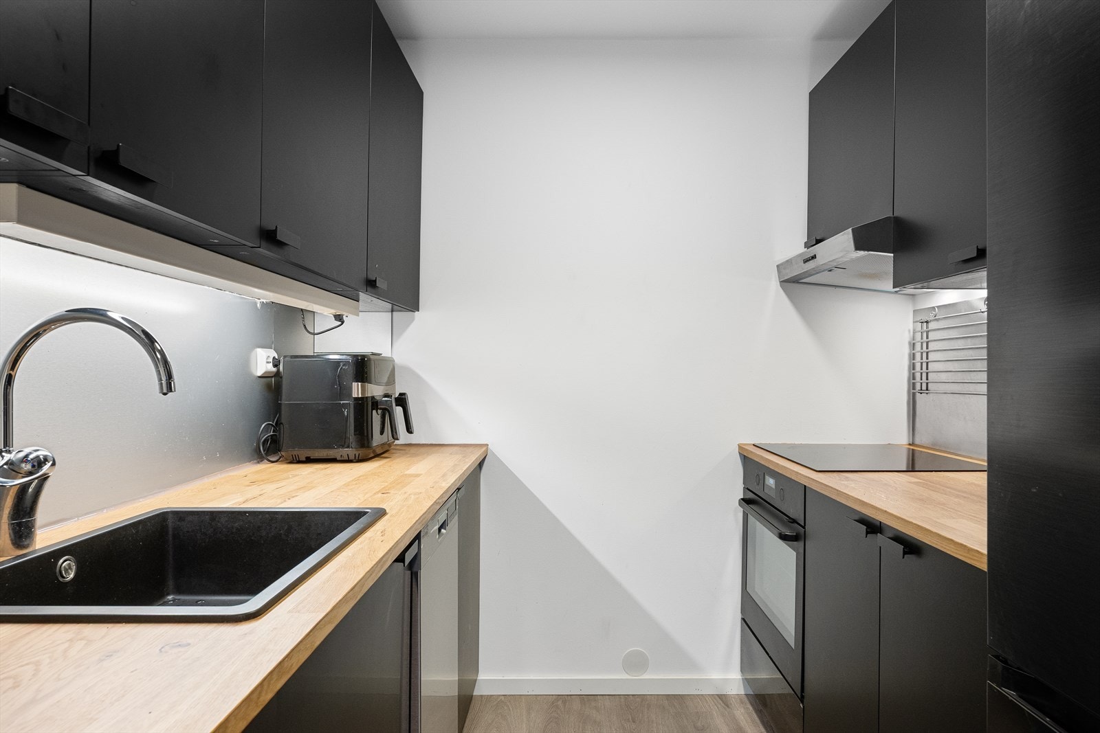 Kjøkken i sort Galleribilde