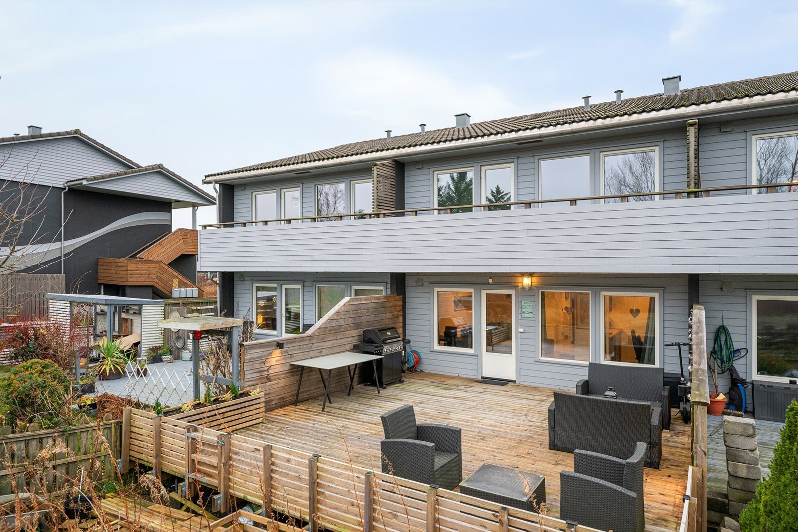 Leilighet med stor solvendt terrasse og meget fin beliggenhet | Parkering | Ingen dokumentavgift Galleribilde