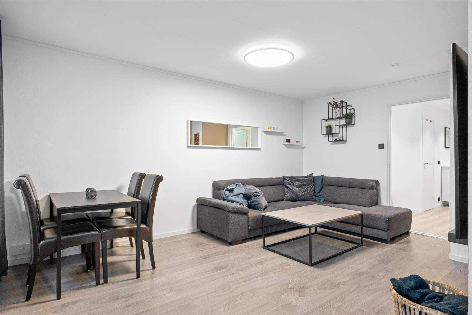 Stue med spiseplass Galleribilde