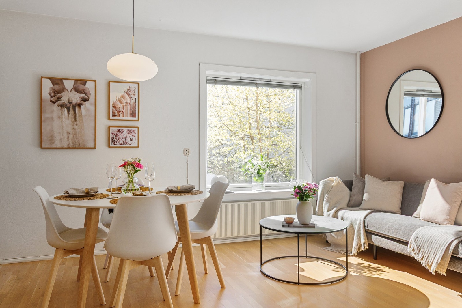 Velkommen til Bjerregaards gate 19 og denne lyse, svært effektive og stilrene leiligheten! Foto: Trond Wals Galleribilde