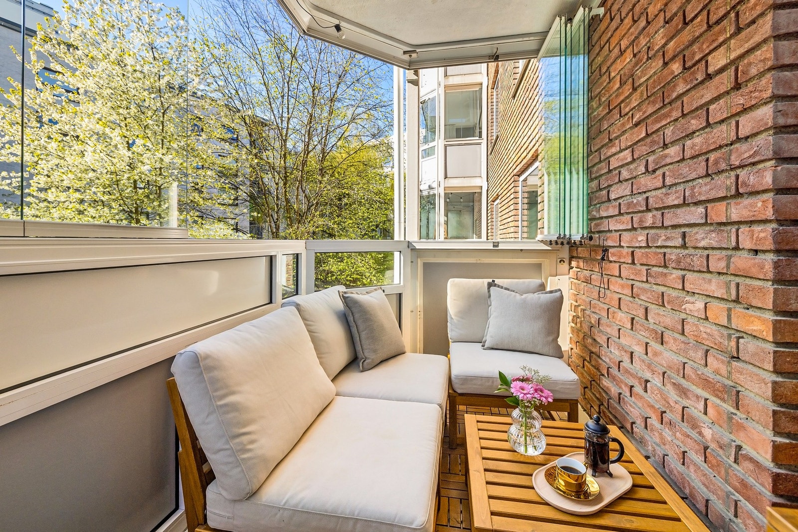 Her er det god plass til å møblere med stor sittegruppe og grill. Galleribilde