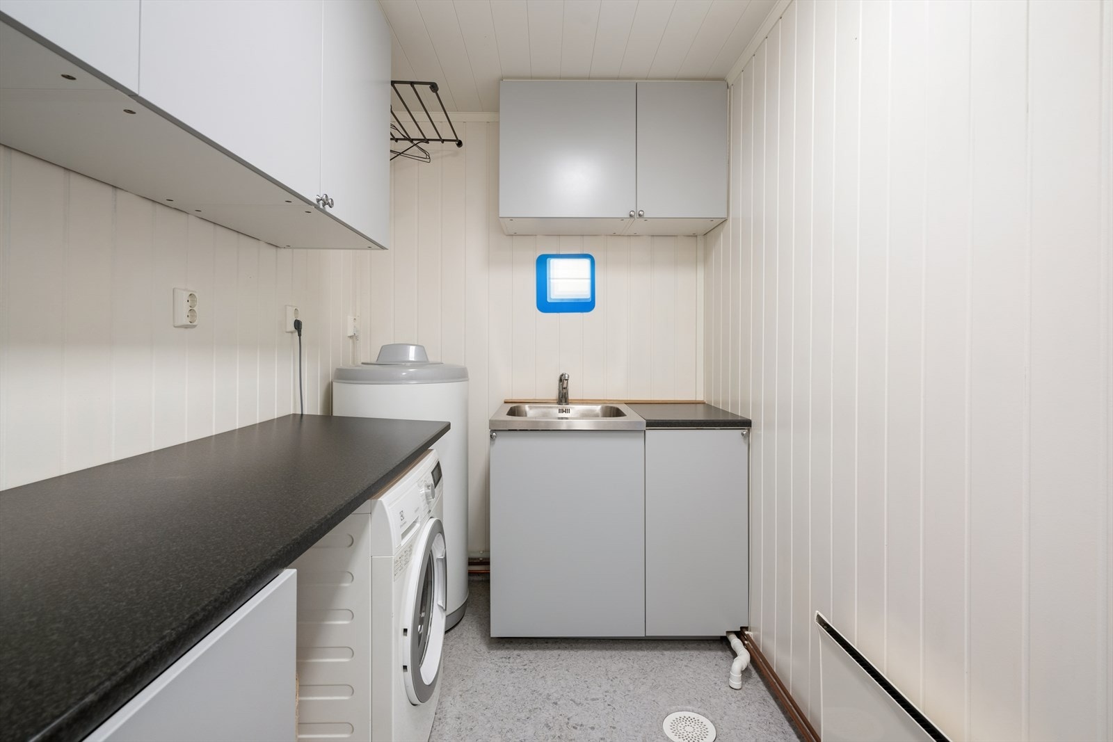 Vaskerom Galleribilde