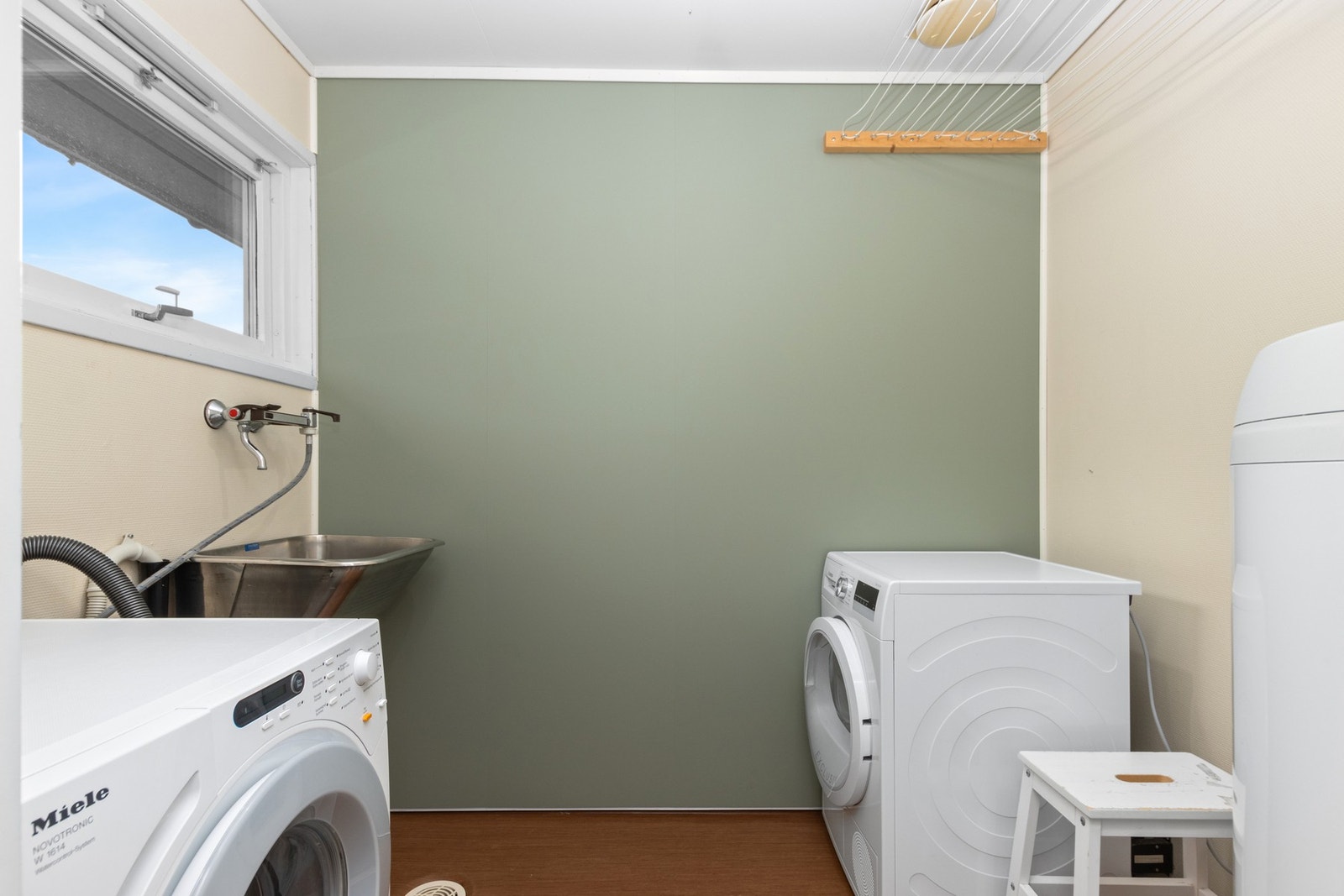 Vaskerom. Galleribilde