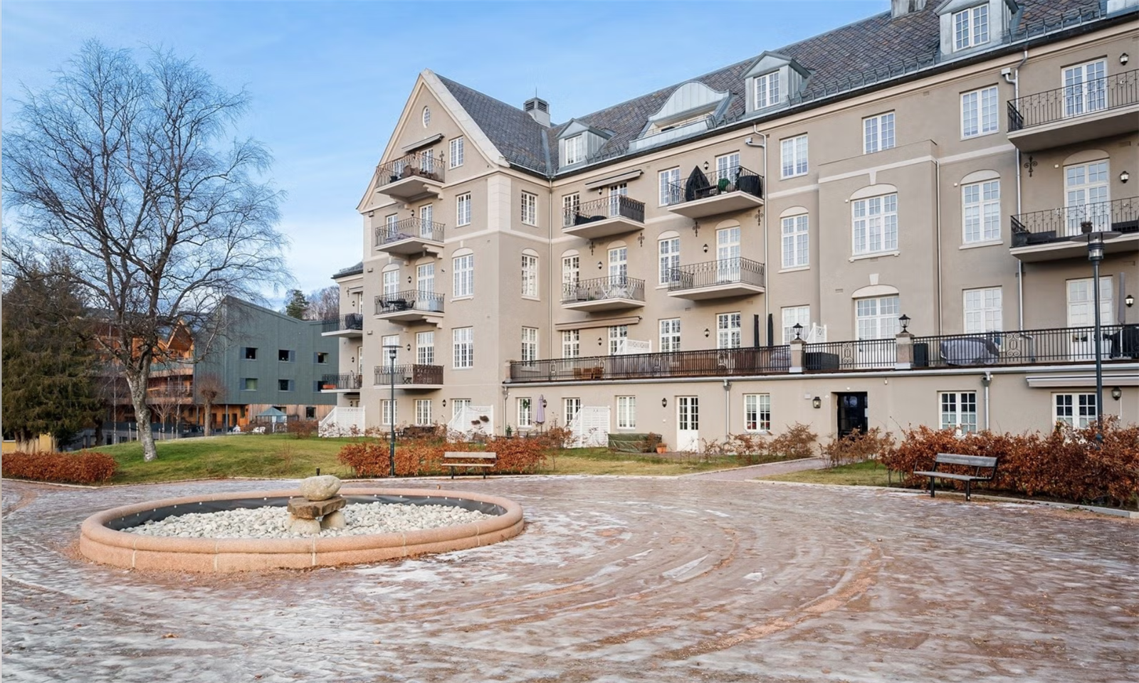 Leiligheten har herskapelig inntrykk Galleribilde