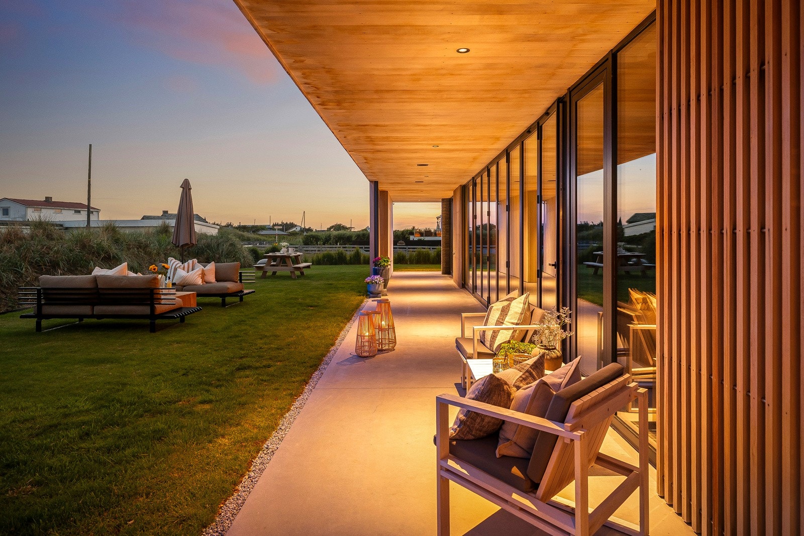 Unik og eksklusiv arkitekttegnet villa med solrikt sjøpanorama og 50 m til stranda Galleribilde