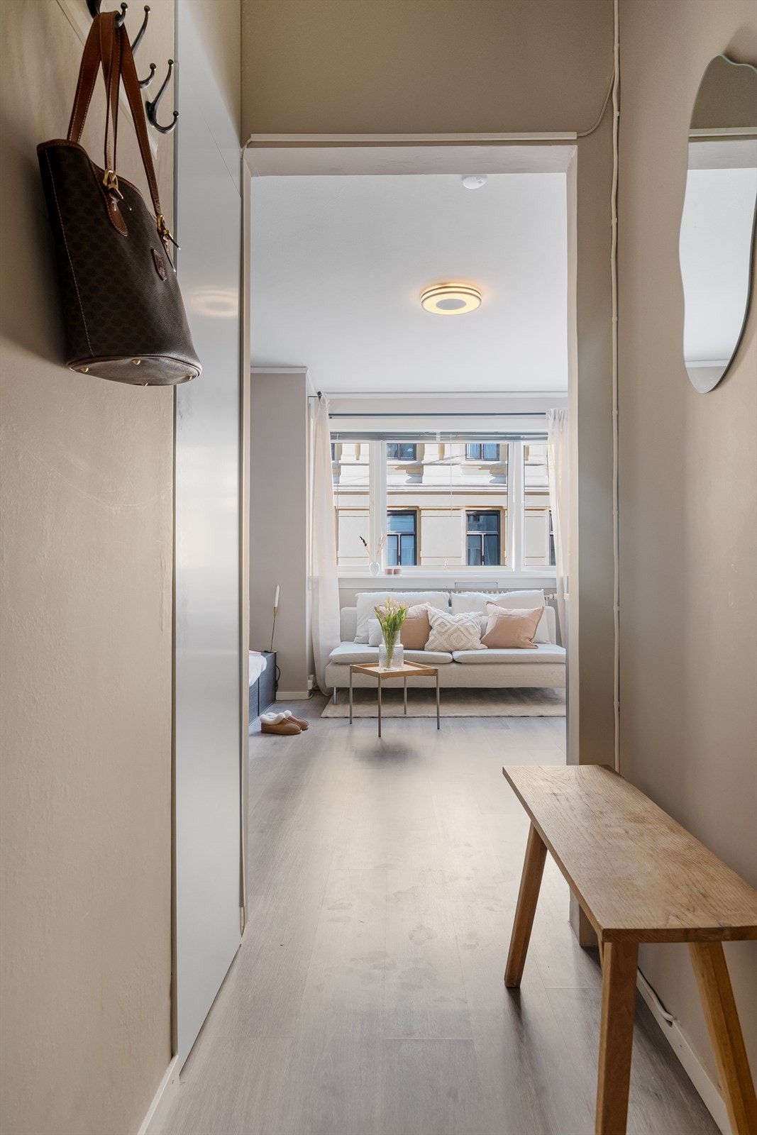 Entré. Galleribilde