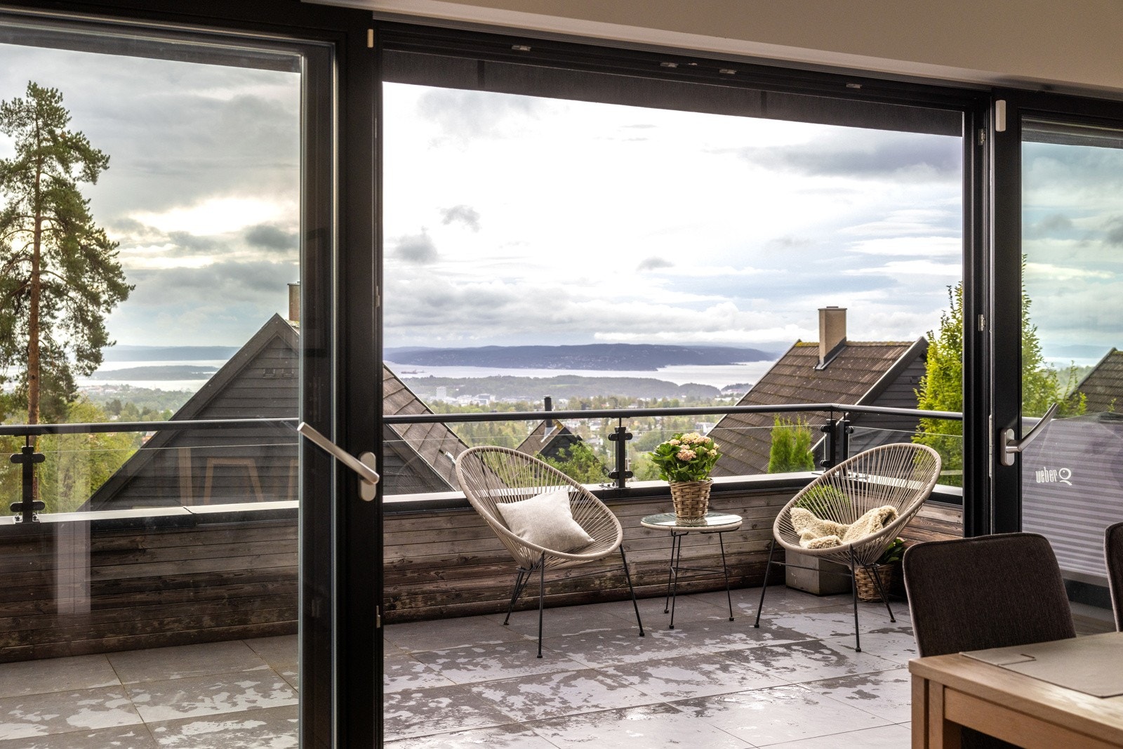 Her kan man nyte morgenkaffen. Galleribilde