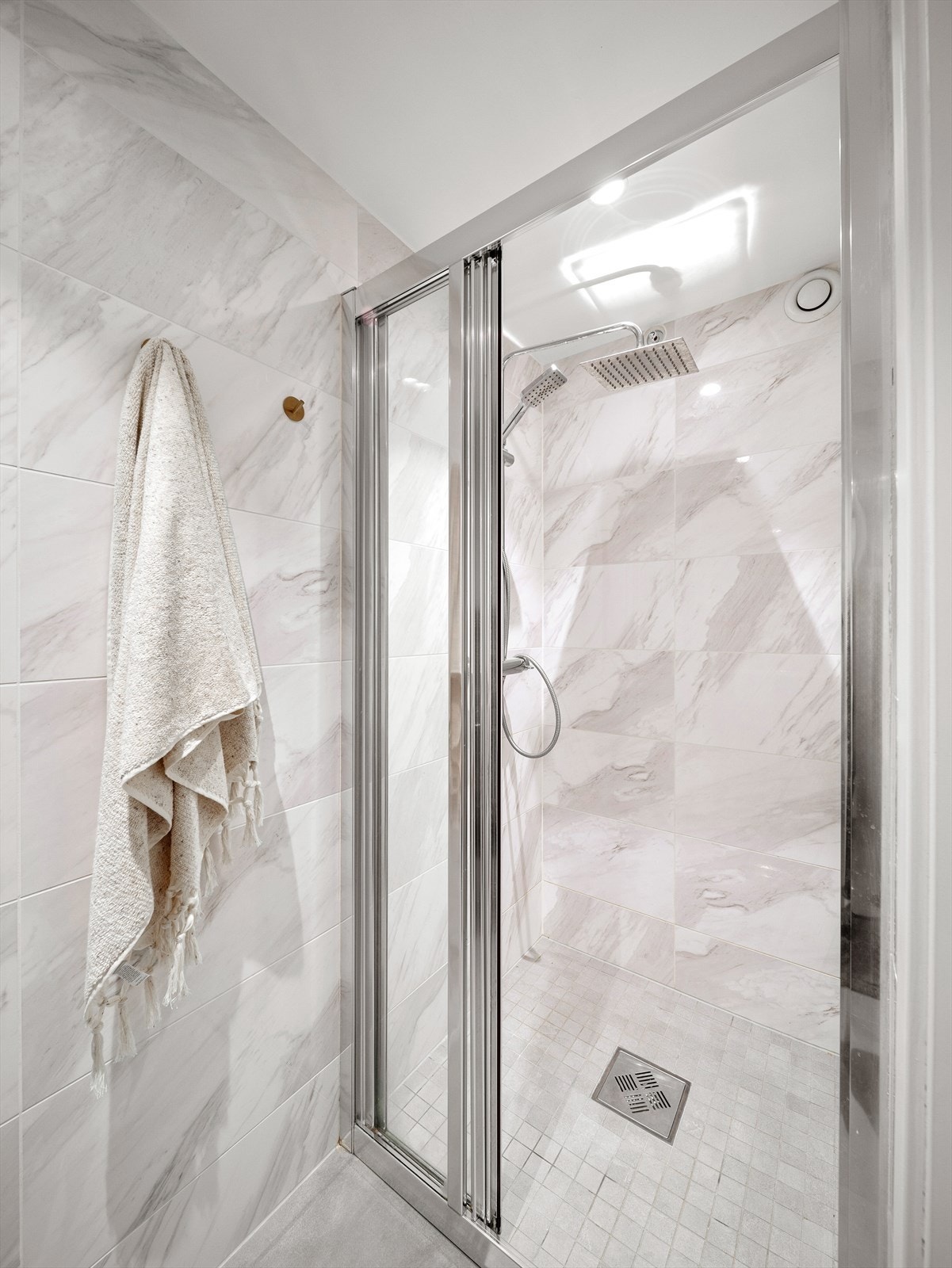 Rålekkert, påkostet bad. Galleribilde