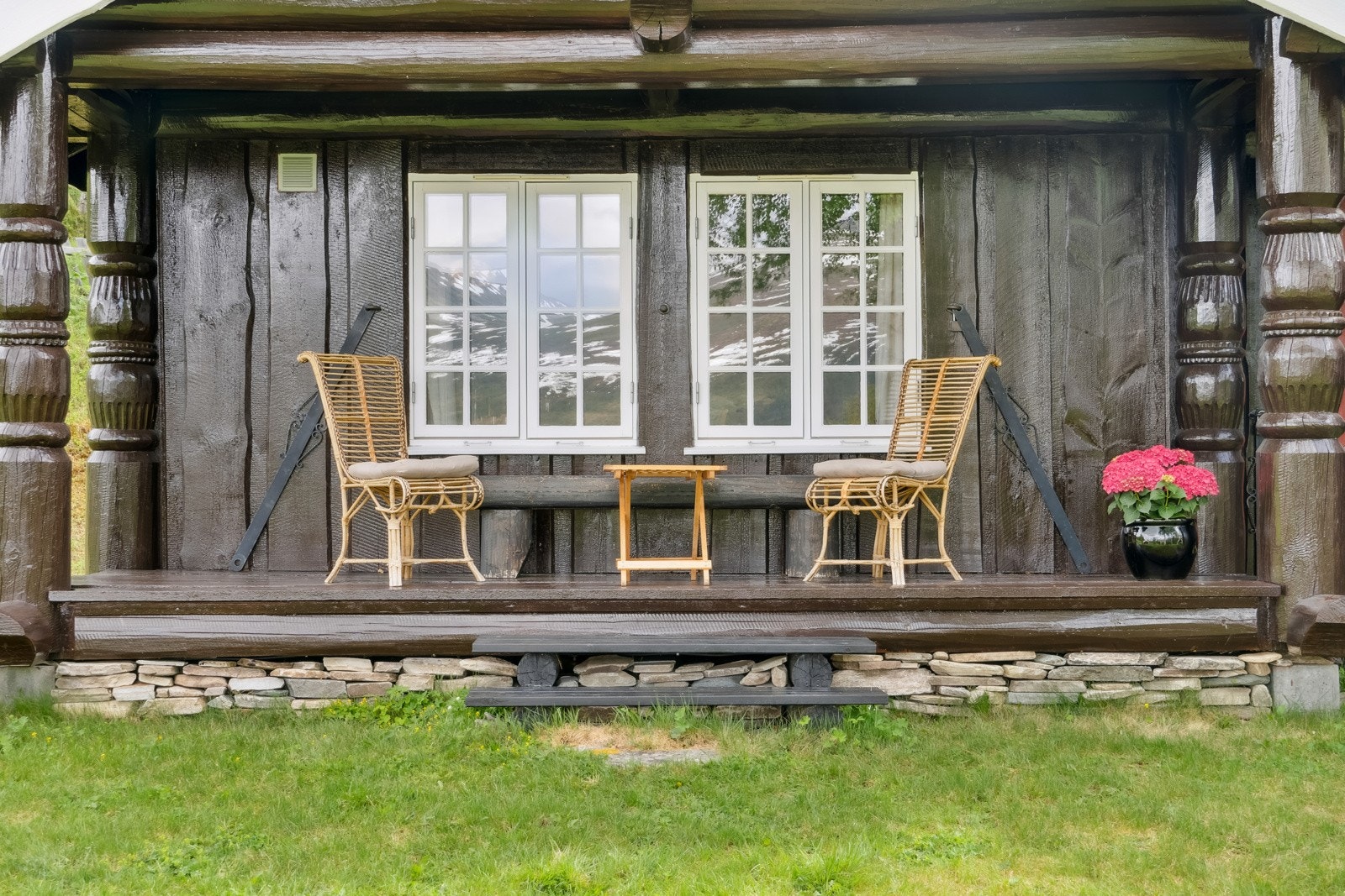 Generasjonsdelen har en overbygd, vestvendt terrasse på ca. 6 kvm. Galleribilde