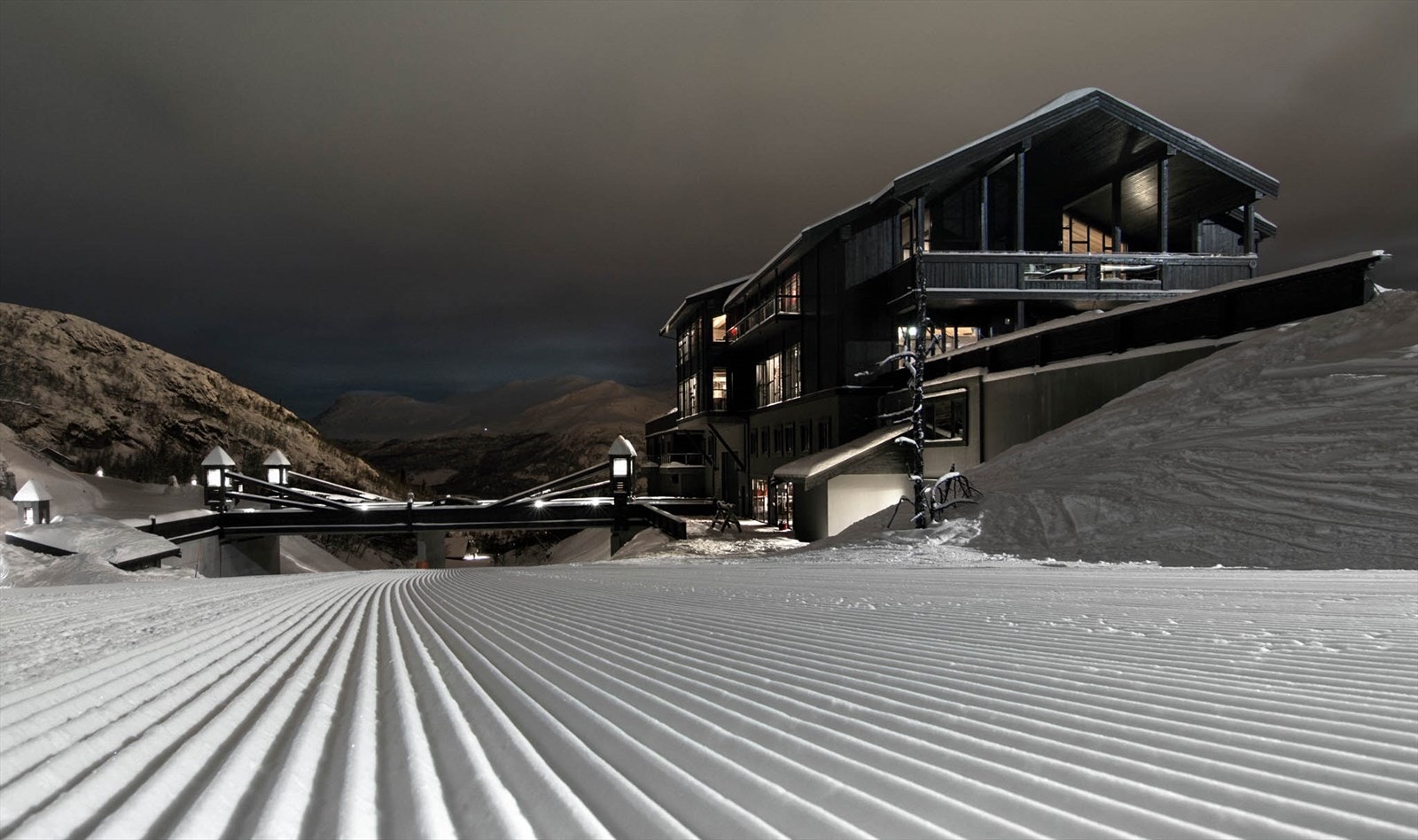 027_Eventyrlige Skigaarden ligger omringet av mektige fjell og alpinløyper på alle kanter. Her har du umiddelbar nærhet til alt du ønsker deg med en leilighet på fjellet!.jpg Galleribilde