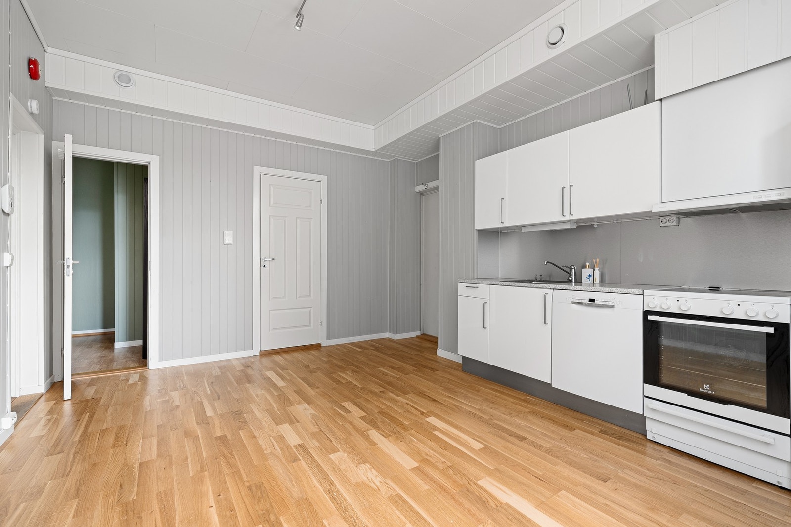 - Her er det god takhøyde som gir god romfølelse - Galleribilde