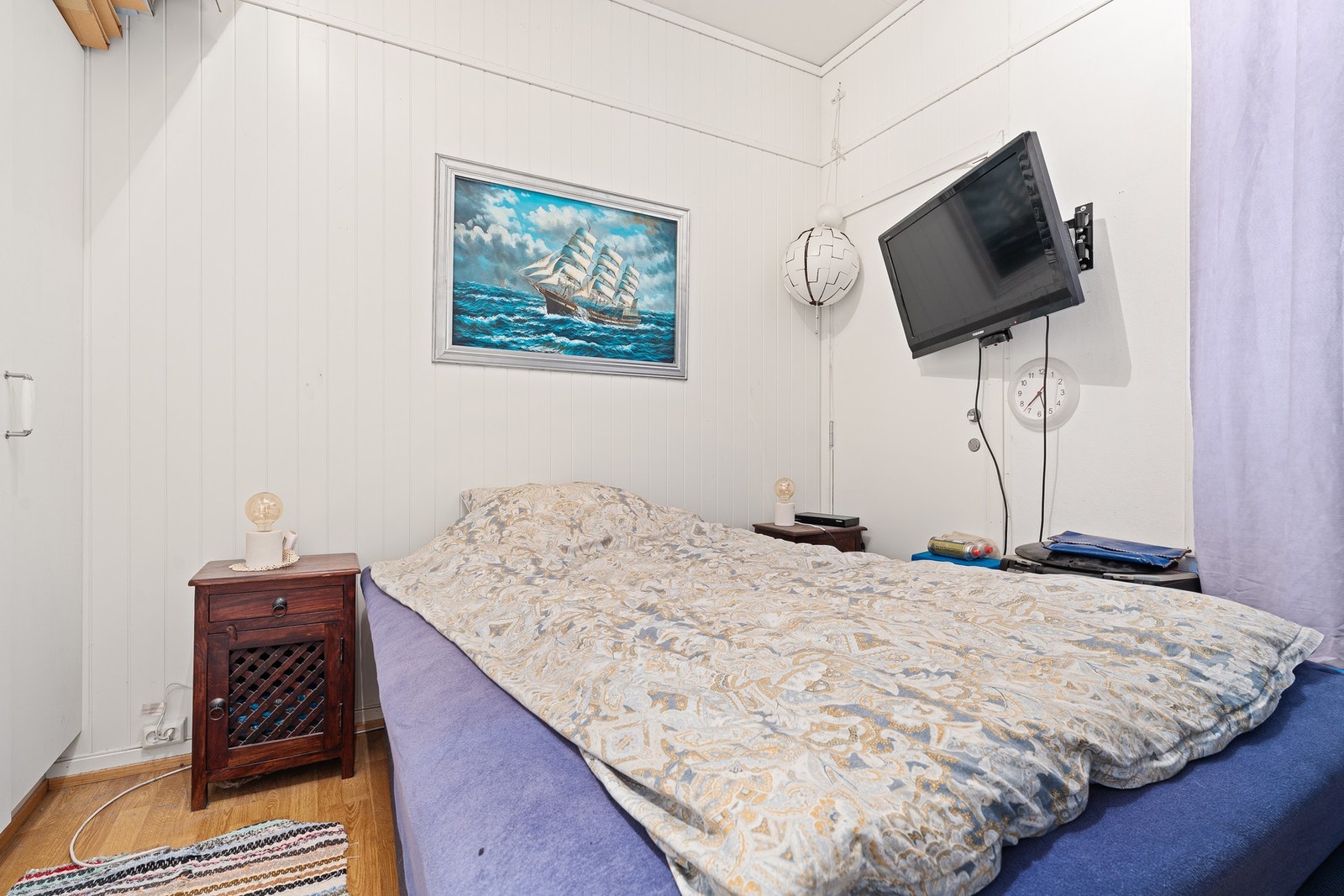 - Soverom med plass til garderobeskap | Rommet vender også inn mot felles bakgård - Galleribilde