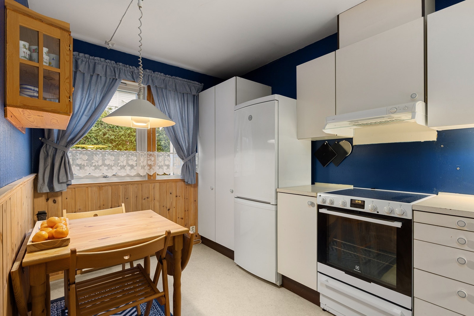 Kjøkken med plass til spisebord Galleribilde