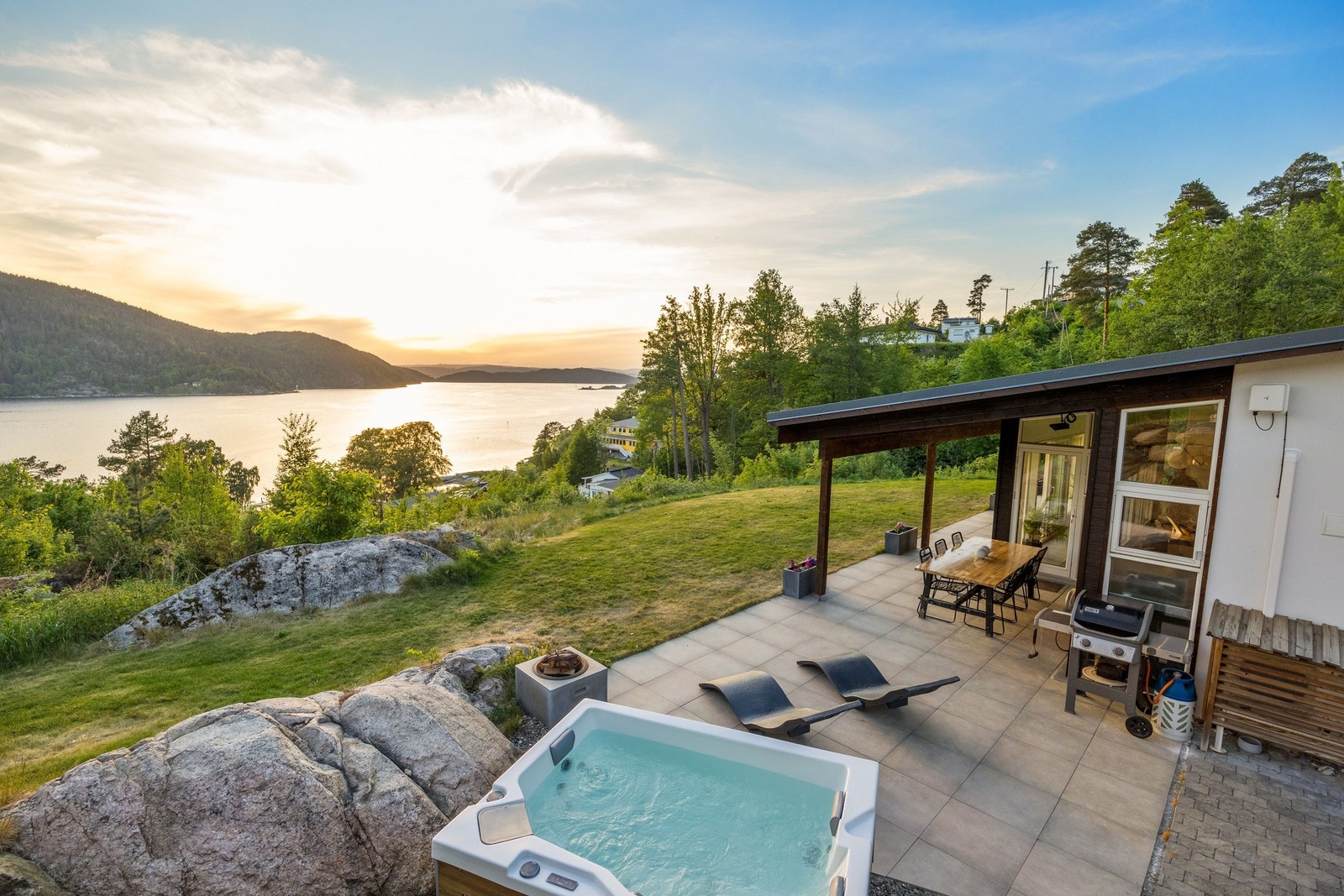 Flott fjordutsikt som kan nytes året rundt. Galleribilde