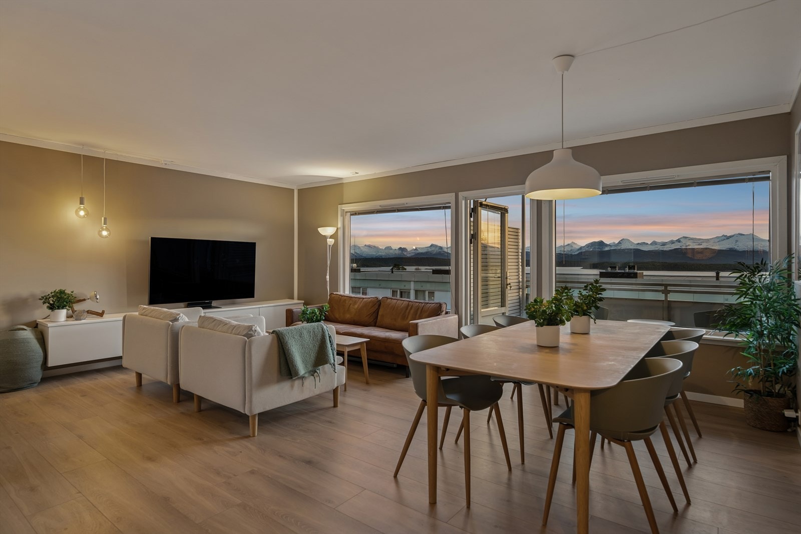 Velkommen til Orionvegen 11e! Galleribilde