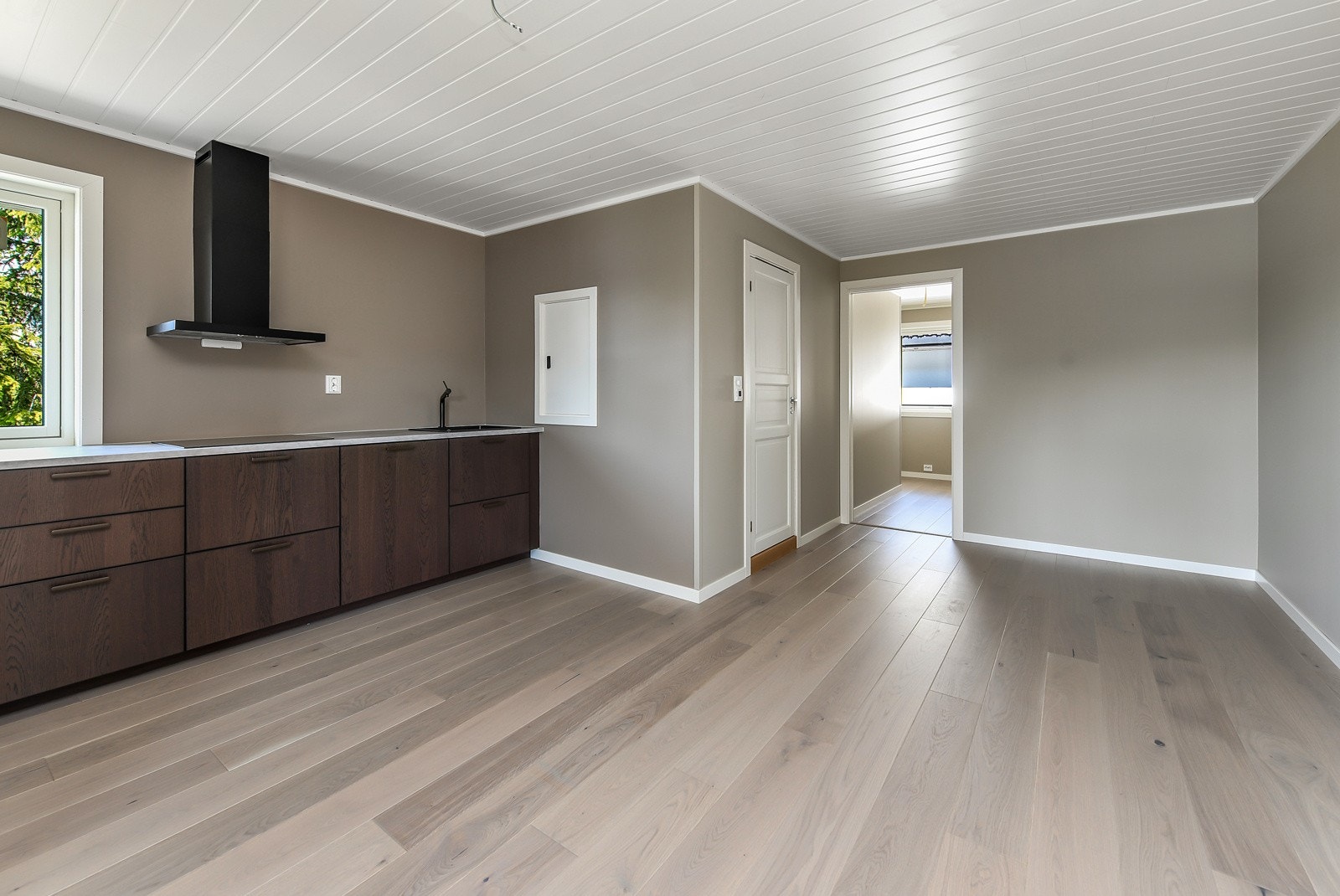 Nylagt 1-stavs eikeparkett Galleribilde